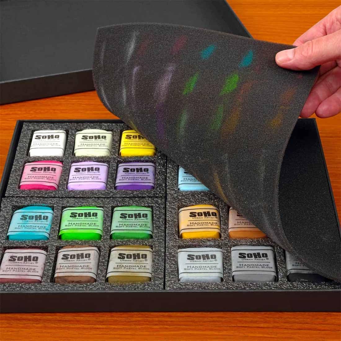 Soho Urban Artist Handgefertigte, weiche Pastellblöcke, sortiert, Set mit 24 professionellen Pastellkreiden, samtige Farben zum Tonen von Papier, großflächigen Zeichnungen und Schichten, lichtecht und