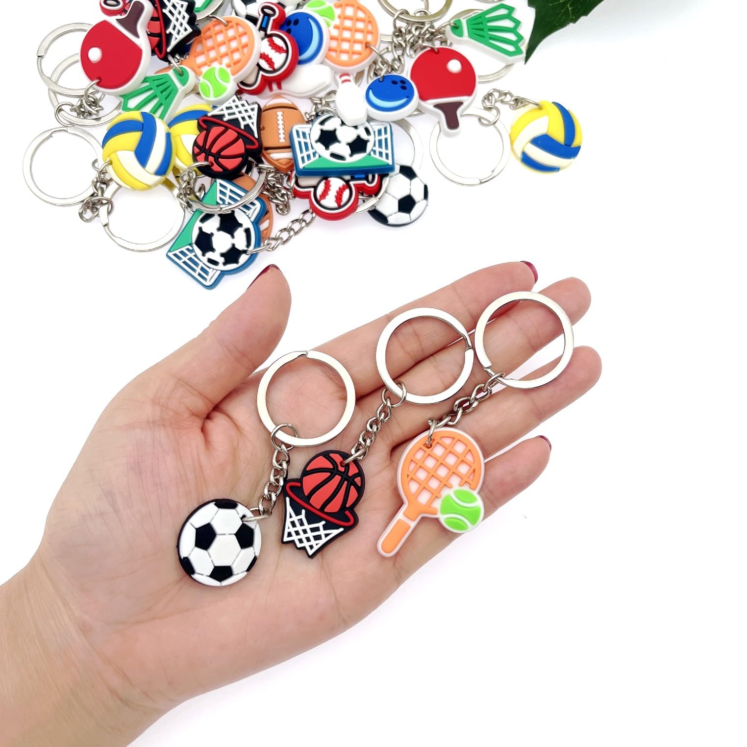 Portachiavi Sportivo Morbido – Pallone Da Basket, Calcio, Tennis, Rugby – Portachiavi In PVC Colorato Per Bambini E Appassionati – Gadget Regalo Per Squadre - 3