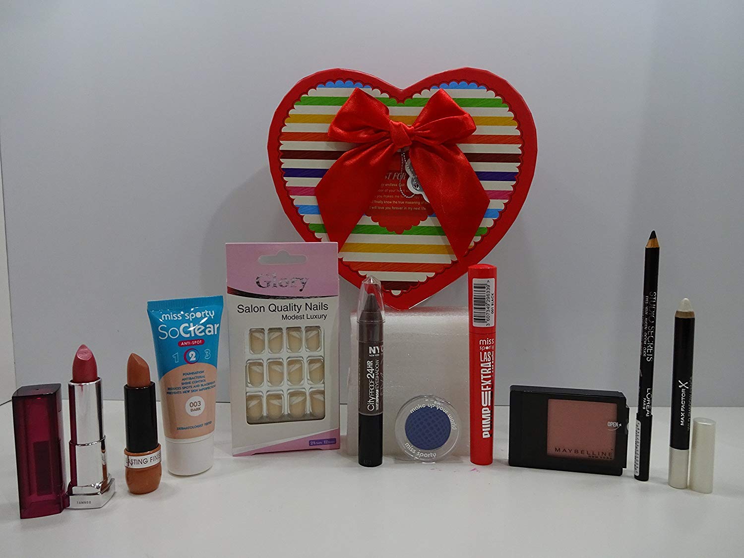 Christmas Sale ~ Revlon Beauty Box 5pc Revlon Make Up Set