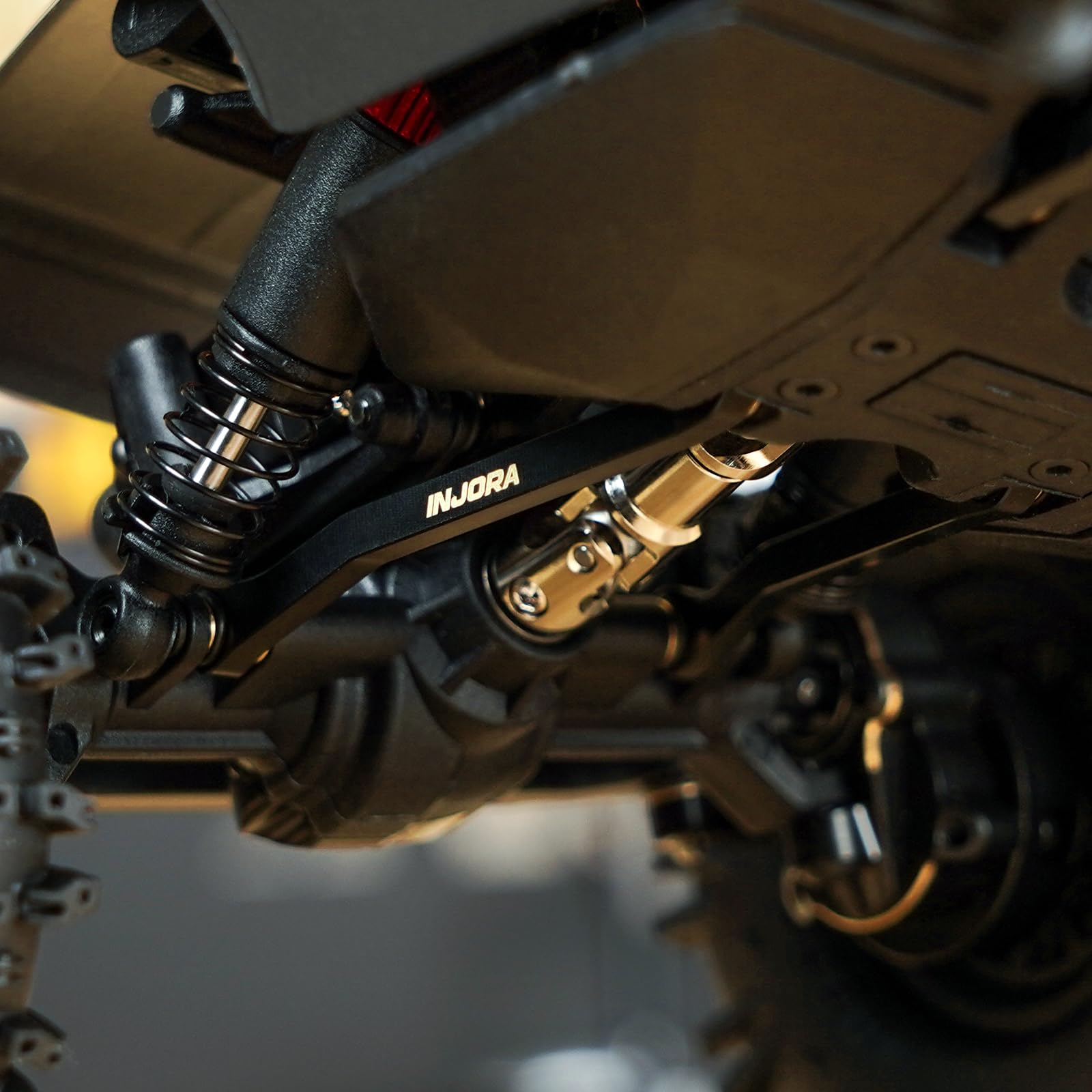 INJORA Collegamenti del telaio in ottone ad alta distanza con rivestimento nero per 1/18 Redcat Ascent-18 APEX