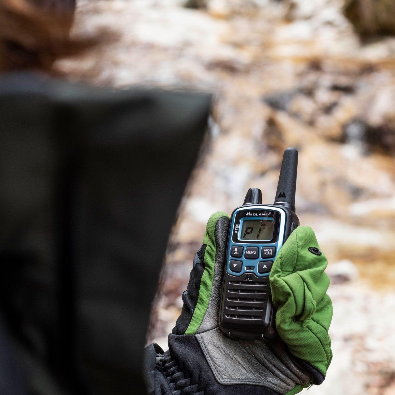 Midland- Talkie Walkie Longue Portée 10Km Professionnel XT60, Radio Récepteur Émetteur DualBand 93 Canaux, 69 Canaux LPD/24 PMR446 non Licence, 38 CTCSS/83 DCS Charge Rapide Autonomie 12H, Accessoires