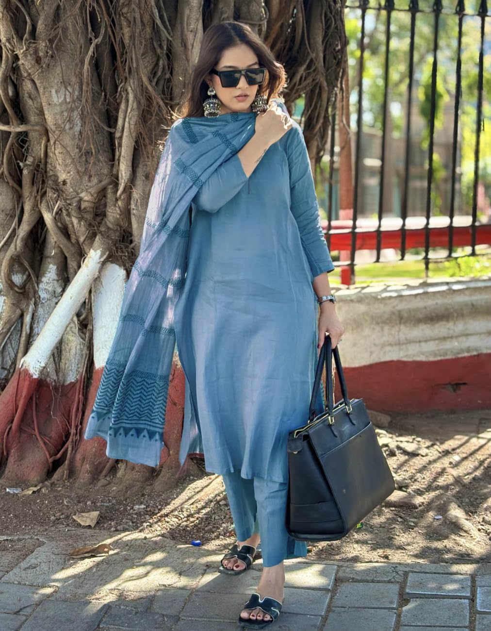 ANNI DESIGNER Women's Rayon Blend Solid Straight Kurta with Pant & Dupatta - Image 3