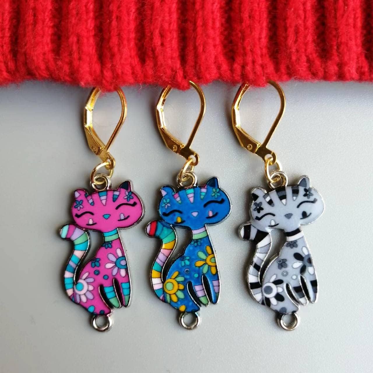 6pcs Long-Tailed Cat Crochet Removable Locking Stitch Markers for Knitting and Crocheting 6 Tabby Cats Cute Metal Charms Gift Knitting Supplier