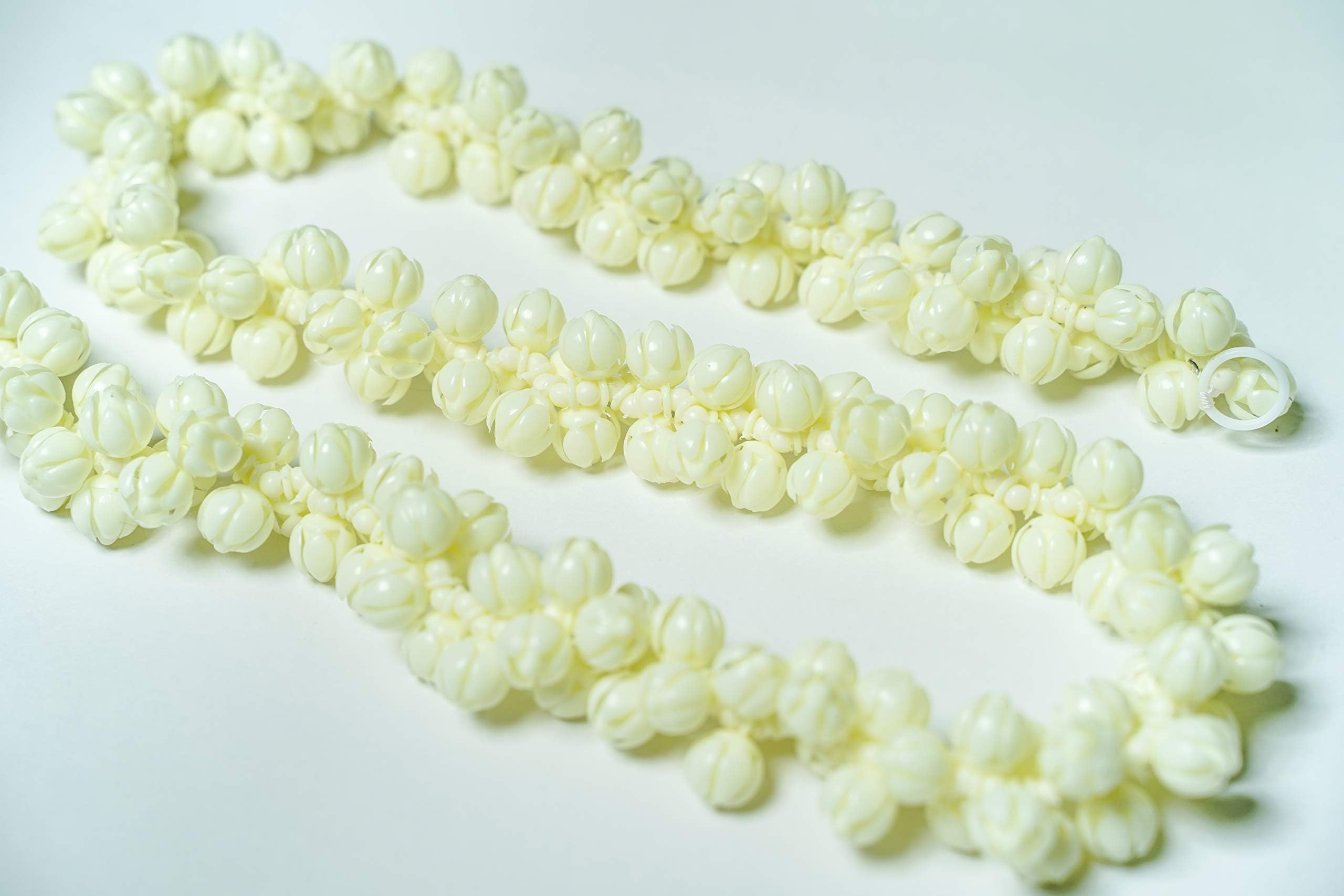 alankara Artificial Realistic Jasmine Gajra/Garland Mullapoov Mala with Real Fragrance for Home, Idol Decoration and for Women Hair Accessory (White, 100 cm)