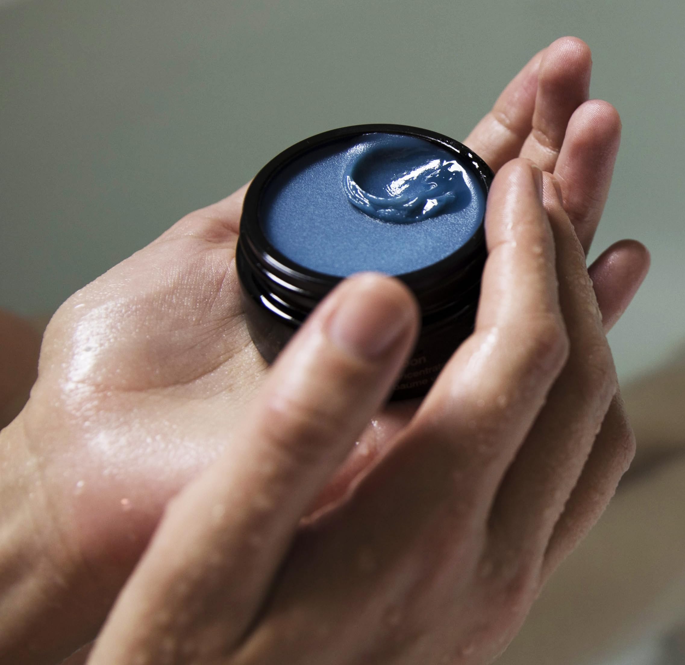 Amazon.com: The Blue Cocoon Delivers Ultra-Soothing Daily