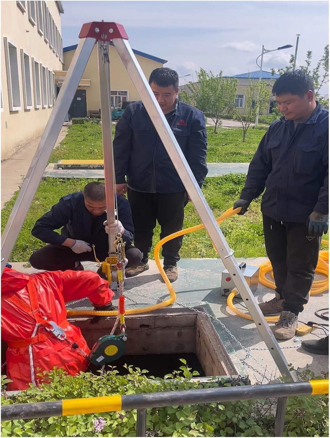 Sistema de elevación Cact con arnés seguro de cable de 1,8 m y cabrestante de autobloqueo, perfecto para espacios reducidos y recuperación de embarazos