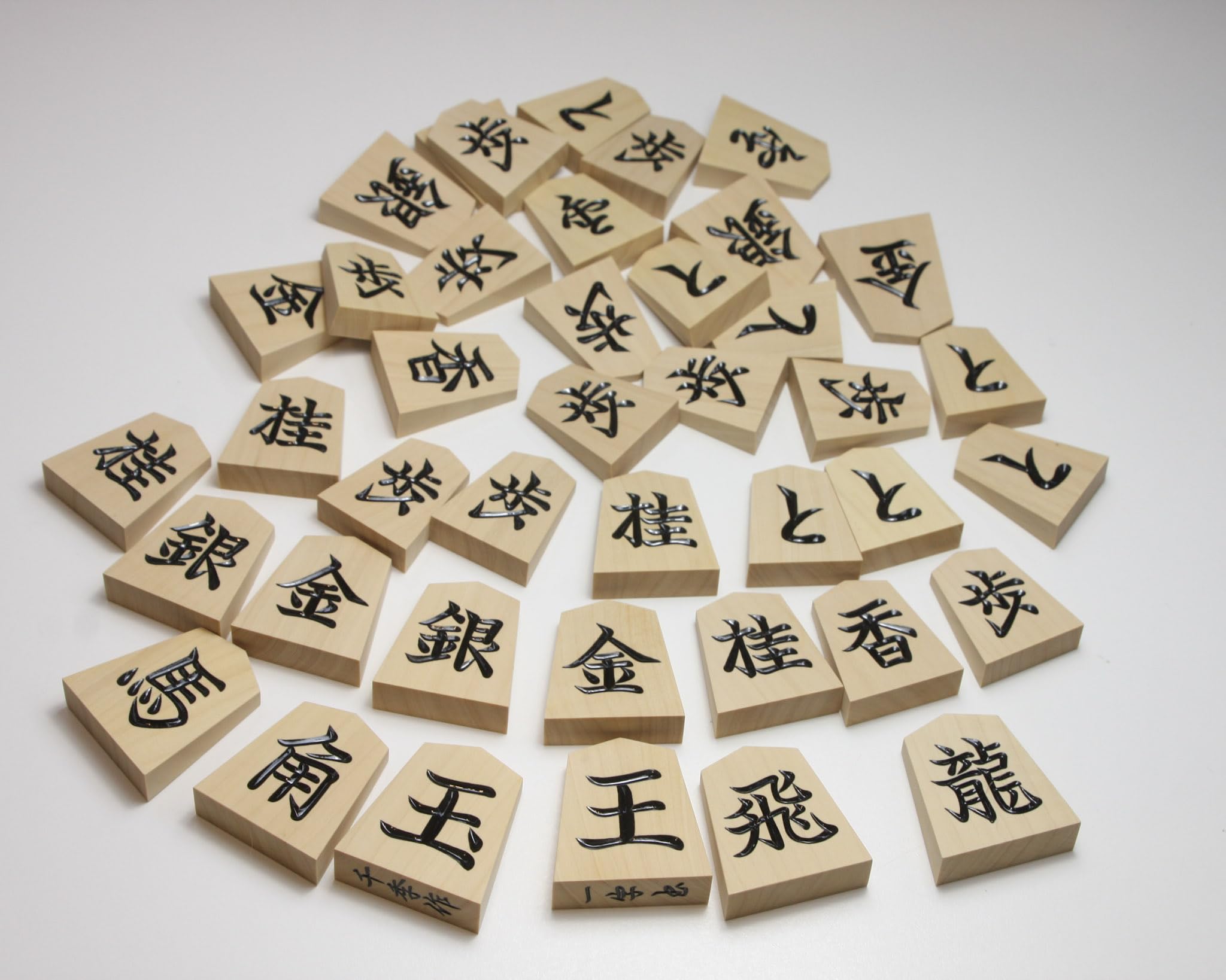 Amazon | 千季作 一字彫 彫駒 と 卓上1寸盤 駒台付のセット | 将棋