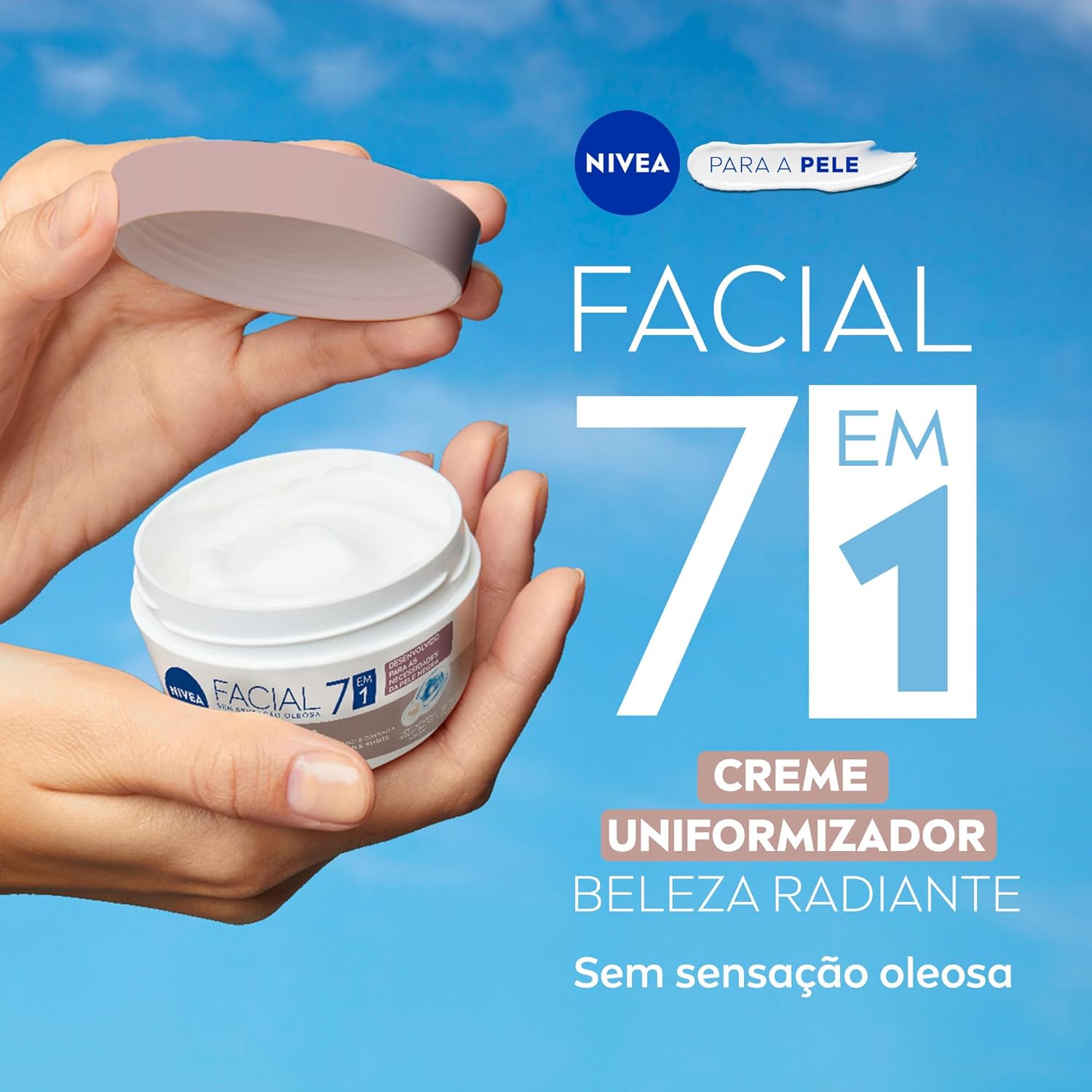 Imagem frontal do produto com fundo azul claro. Imagem frontal do produto com fundo azul claro.