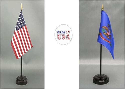 Miniatura 2 de Fabricado en los Estados Unidos. Bandera miniatura de escritorio y mesa de 4 x 6 pulgadas, incluye 2 soportes de bandera y 2 pequeñas banderas de