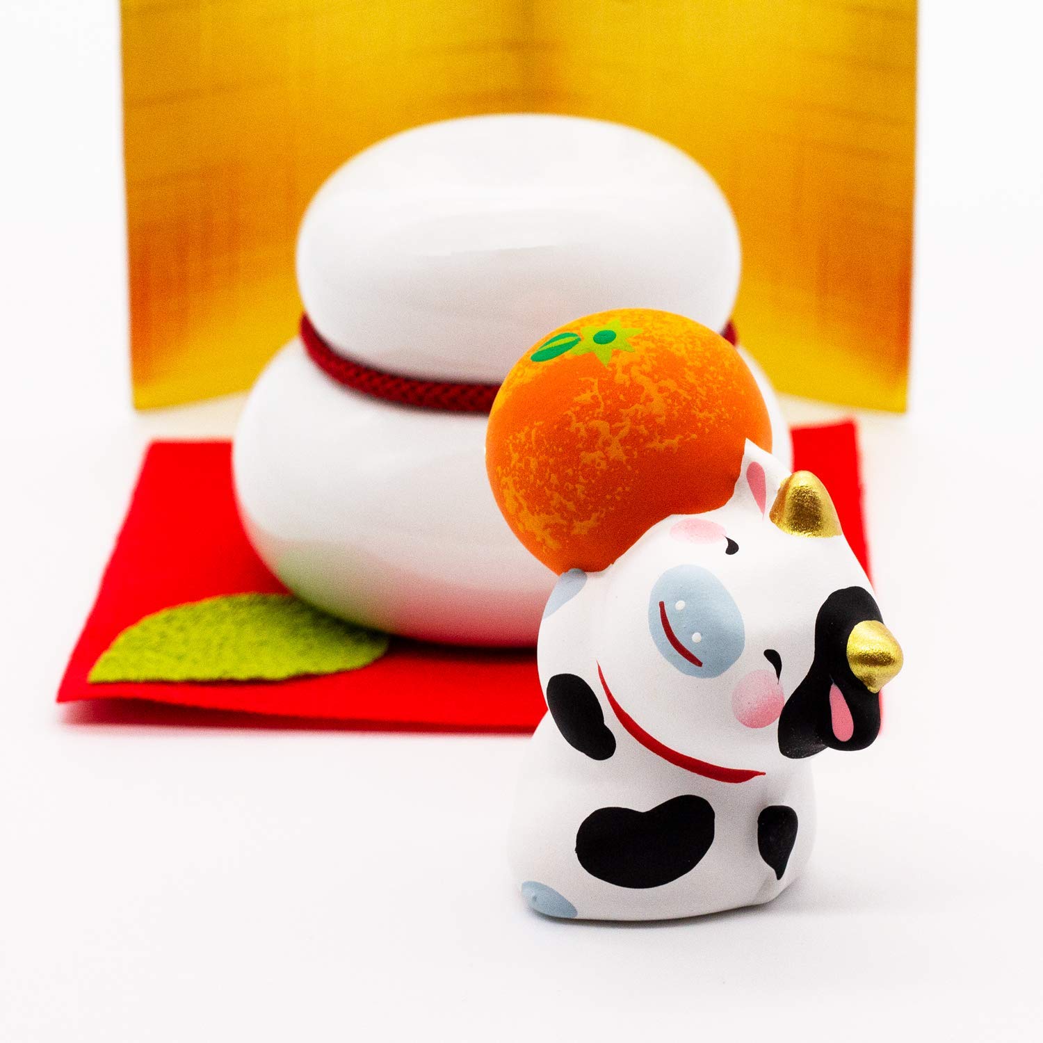 うし 置物 彩堂窯 2021 干支 丑 高さ11cm 柚子舎 鏡餅飾り Amazon.co.jp: 彩堂窯 2021 干支 丑 うし 置物 高さ約11cm 柚子舎 鏡餅