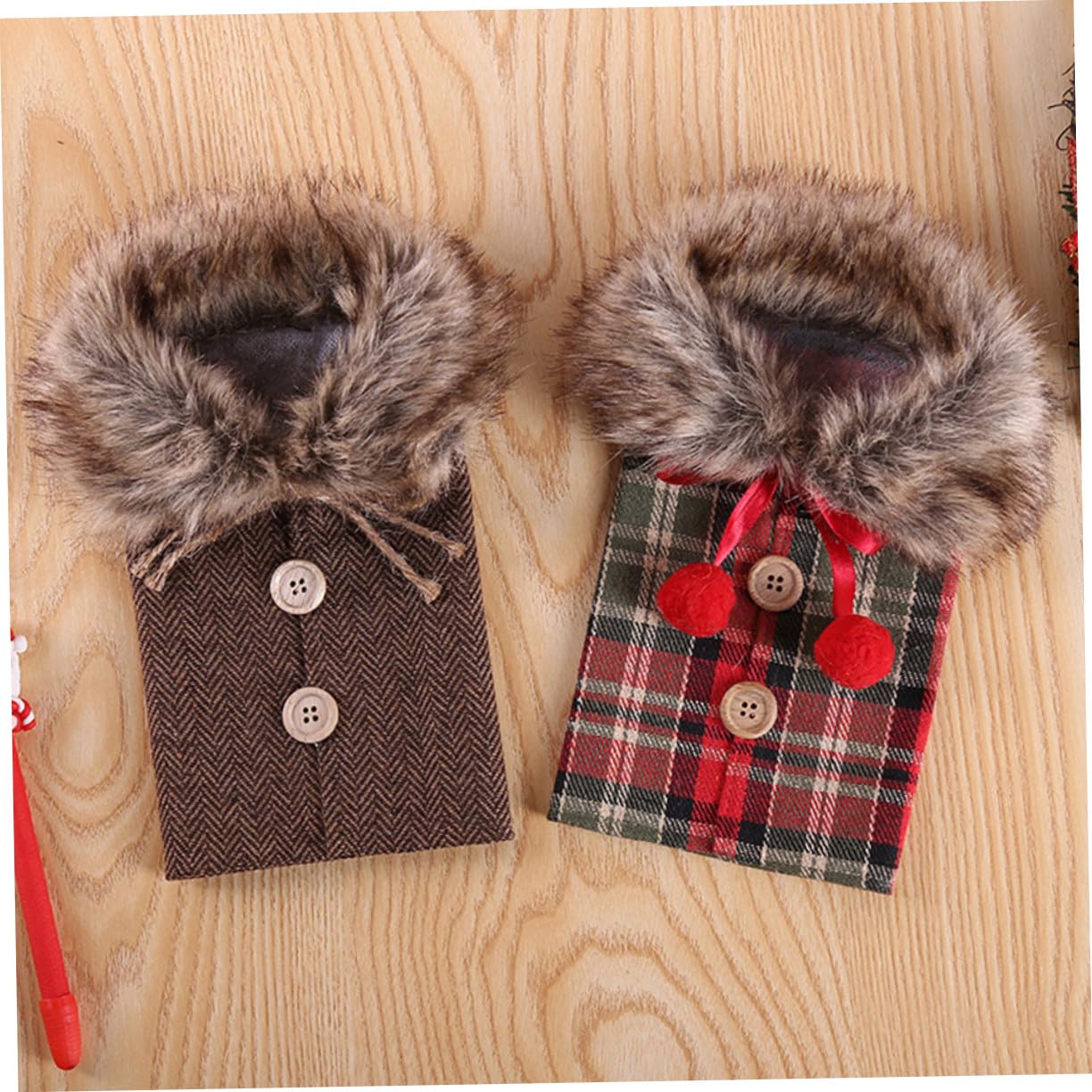 ERINGOGO 2 Pièces Housses de Bouteille Vin Noël Lot Décorations Festives Toile de Jute Carreaux Rouge pour et