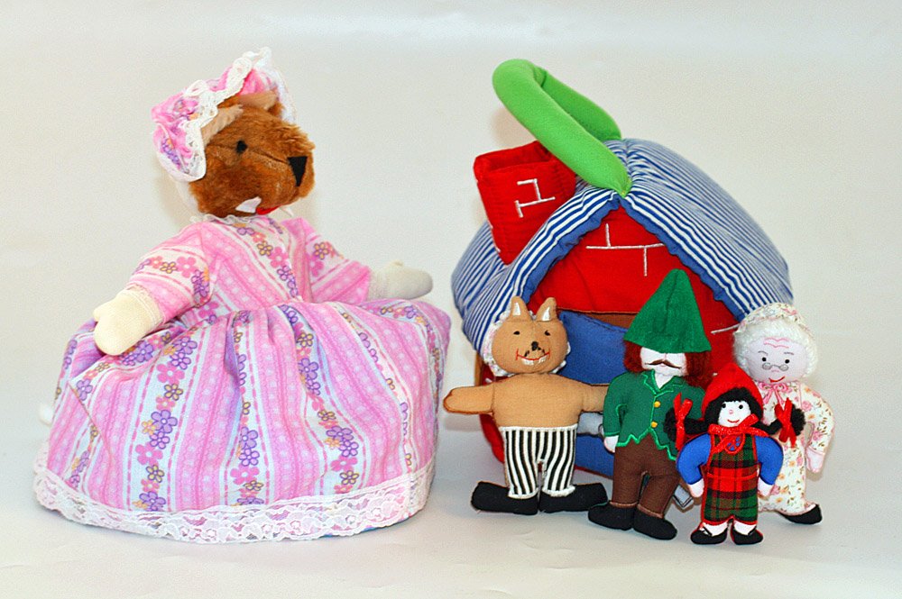 Amazon.co.jp: 布おもちゃ 布絵本 赤ずきんちゃんシリーズ 布のプレイ