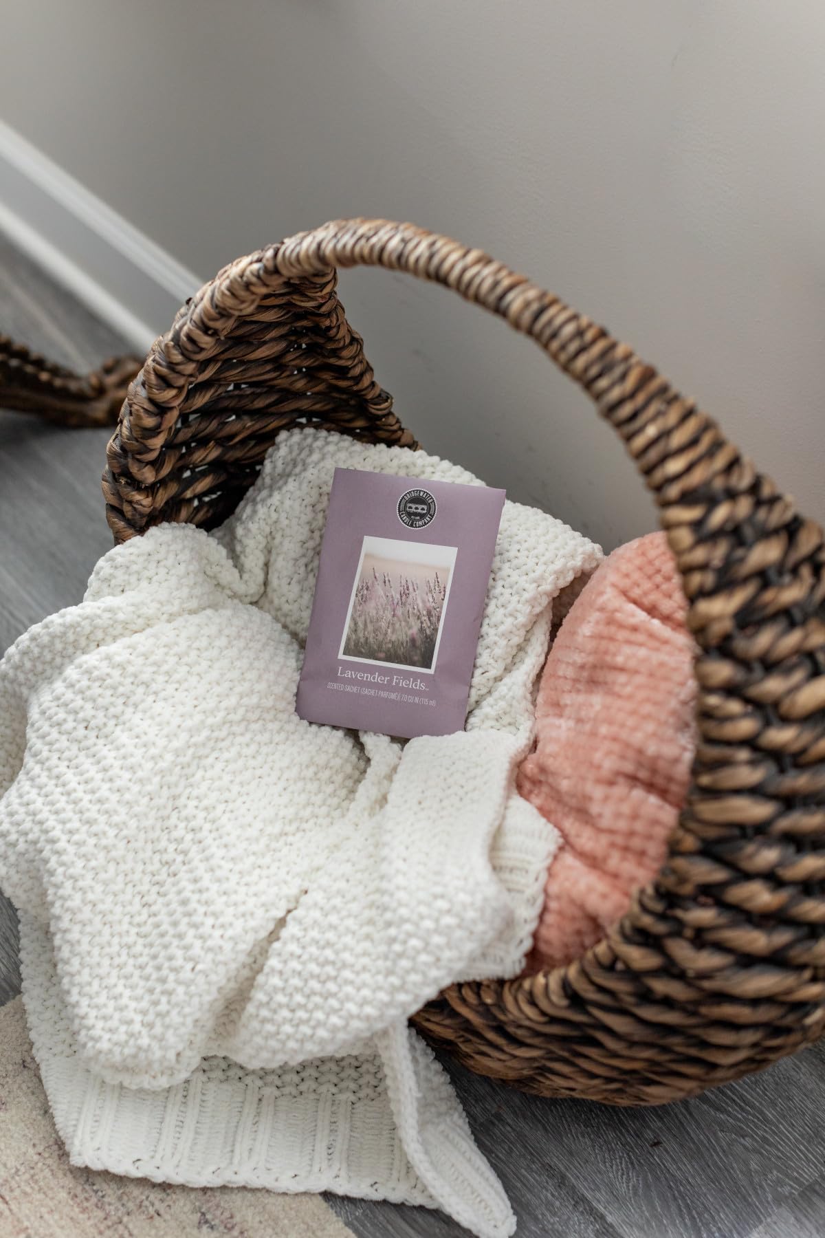 Bridgewater LAVENDER FIELDS duża saszetka zapachowa, zapachowa szuflada, szafa zapachowa, odświeżacz do salonu, sypialni, łazienki, kosza na pranie lub samochodu