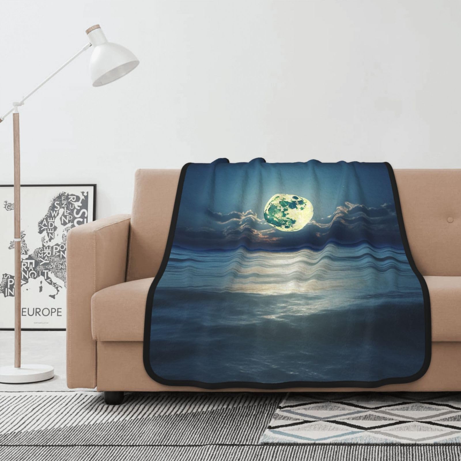 Couverture polaire lune et mer douce pour des nuits apaisantes