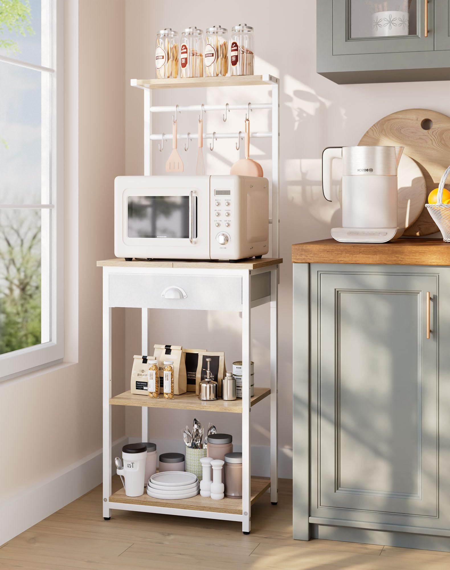YMYNY Étagère de Cuisine, Porte-Café en Bois à 5 Niveaux, Rangement pour Machine à Café, Organisateur avec 8 Crochets, Tiroirs en Tissu, pour Salon, Bureau, Naturel HBR009R