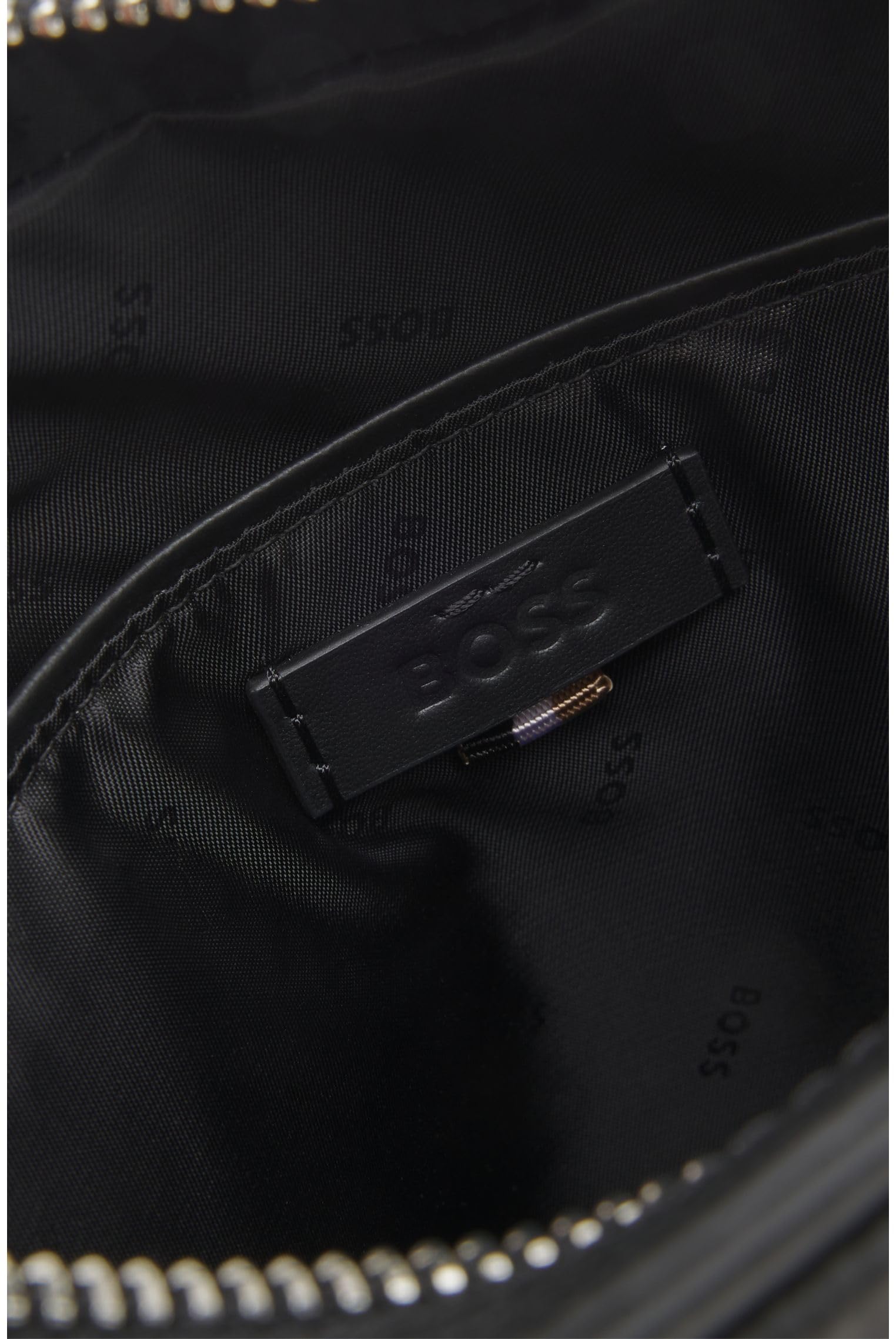 BOSS Hommes New Crosstown NS Zip Sac reporter en cuir italien à grain naturel