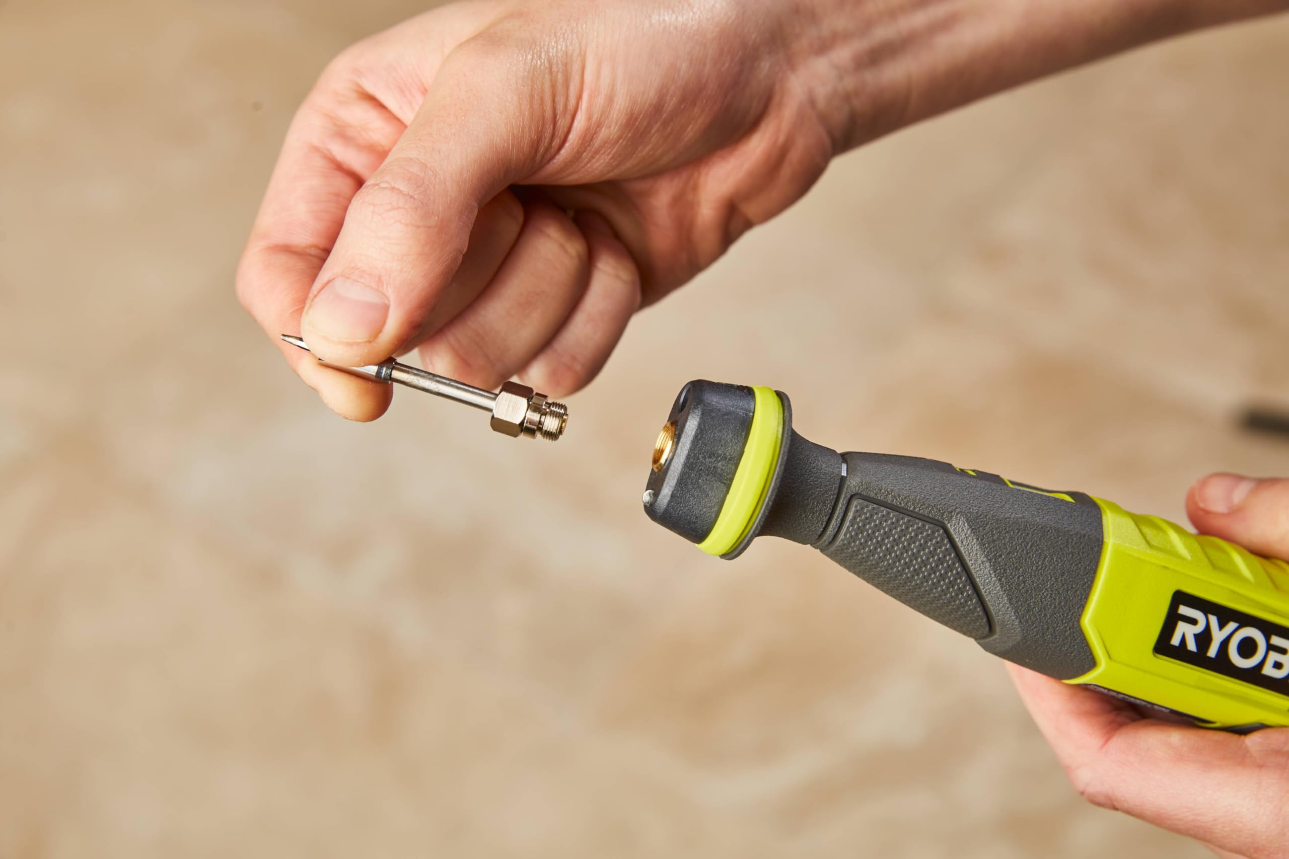 RYOBI RSI4-120G - Soldador USB de litio (480°, cable USB-C - 1 batería de 4 V, 2,0 Ah, USB de litio, incluye alambre de soldadura y tapa de seguridad