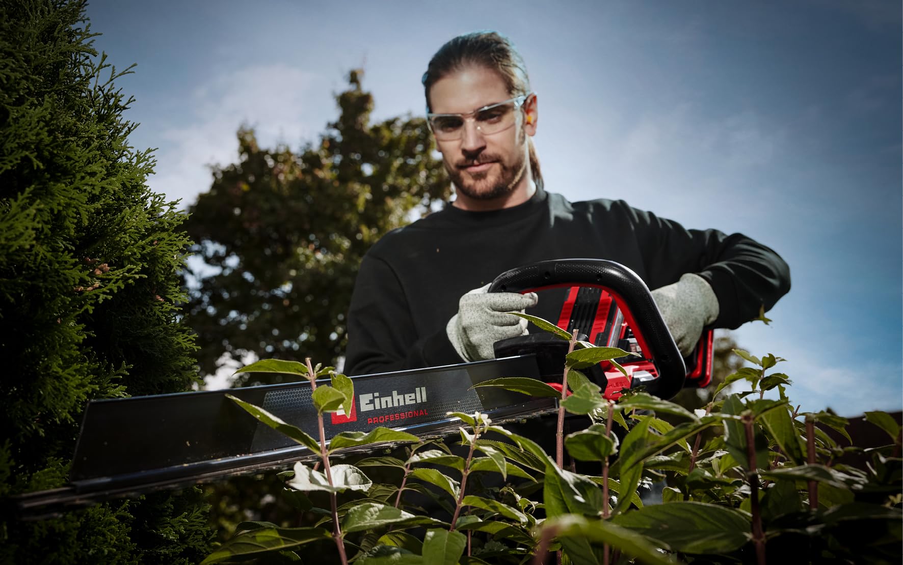 Einhell Professional Akku-Heckenschere GP-CH 36/65 Li BL-Solo Power X-Change (36 V, 65 cm Schnittlänge, 30 mm Zahnabstand, Brushless, Anti-Blockier-System, ohne Akku)