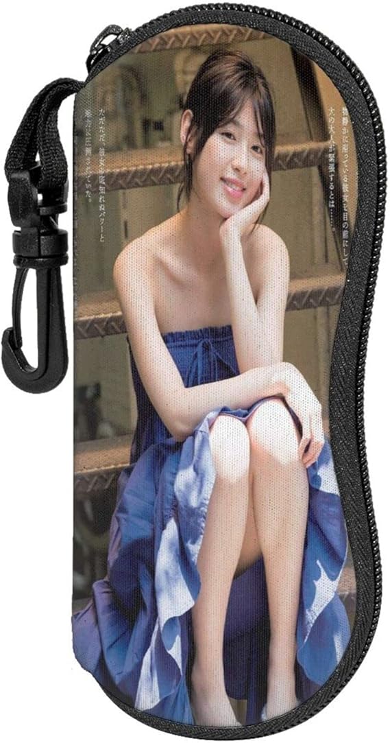 Amazon 22新しい メガネバッグ 白石聖 メガネケース おしゃれ 超軽量で便利なソフトシェルメガネバッグ 眼鏡ケース ハード眼鏡 コンパクト メガネボックス 軽量 おしゃれ 高級 アクセサリーケース かわいい キャラクター グッズ 多用途ケース 17 8 3 6cm 眼鏡小物 通販