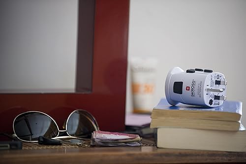 Miniatura 5 de Skross Adaptador de viaje Pro World, adaptador de viaje de 3 polos con sistema deslizante, diseñado en Suiza para más de 205 países, 1.103175 blanco