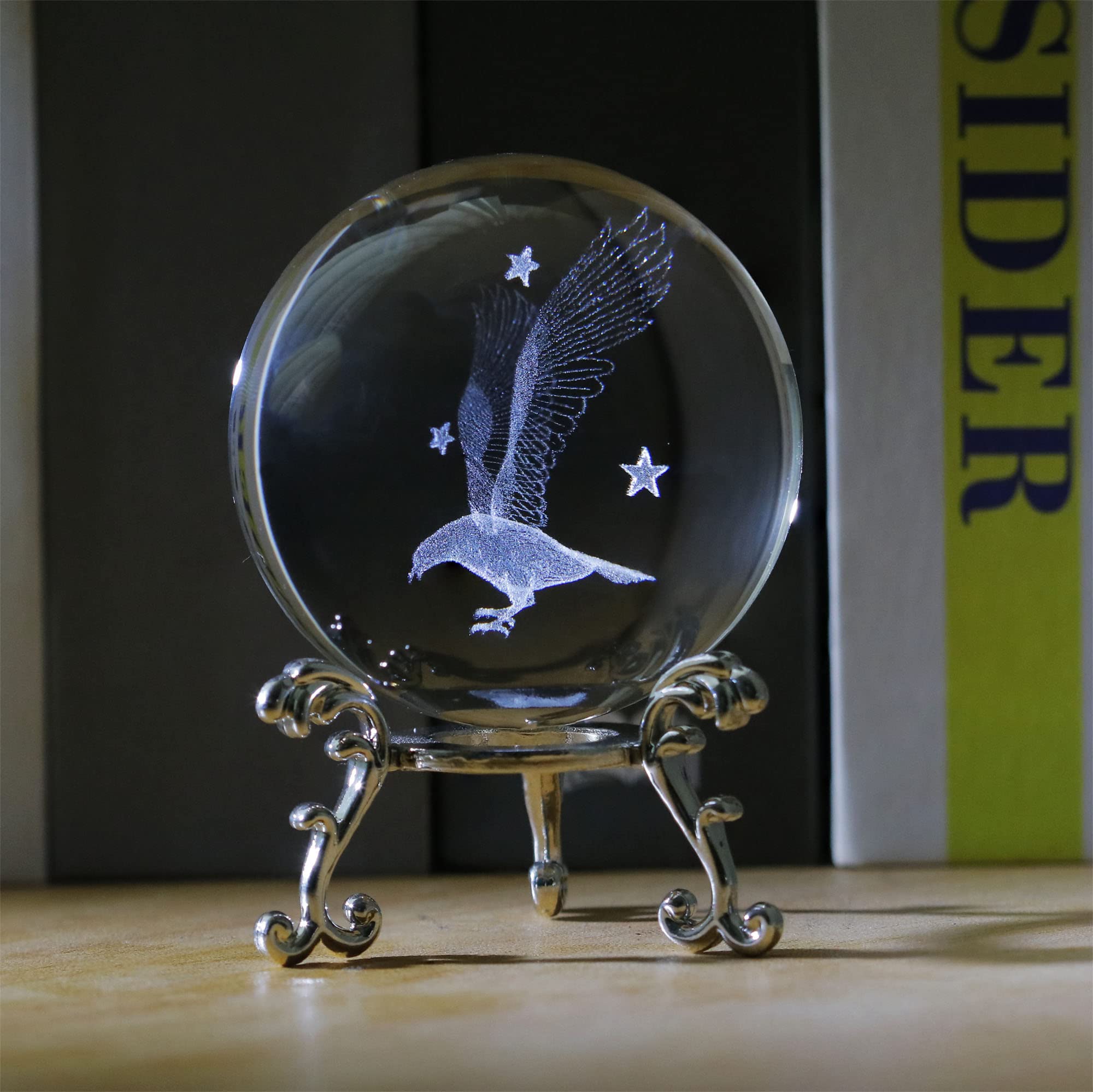 ブラウンクリスタル球体 置物 Amazon.co.jp: 3Dクリスタルボール ワシの置物 クリスタルガラスボール