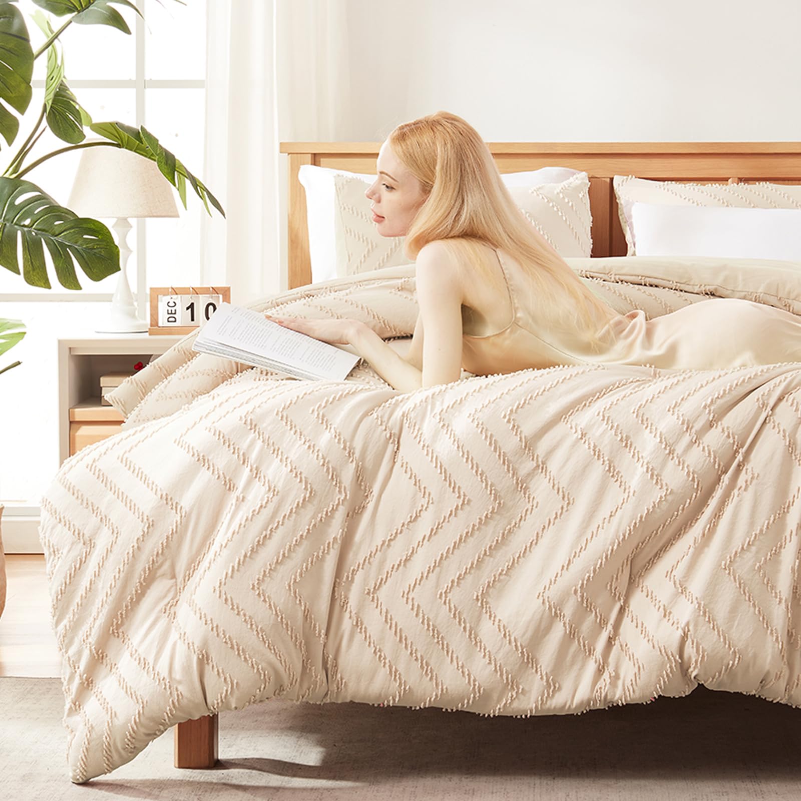 Cosybay King Comforter Set - Beige Boho Tufted Bedding Comforter Sets, 3 Pieces Comforters King Size Bed Set with 1 Comforter(104"x90")&2 Pillow Shams(20"x36"), All Season Down Alternative Bedding Set