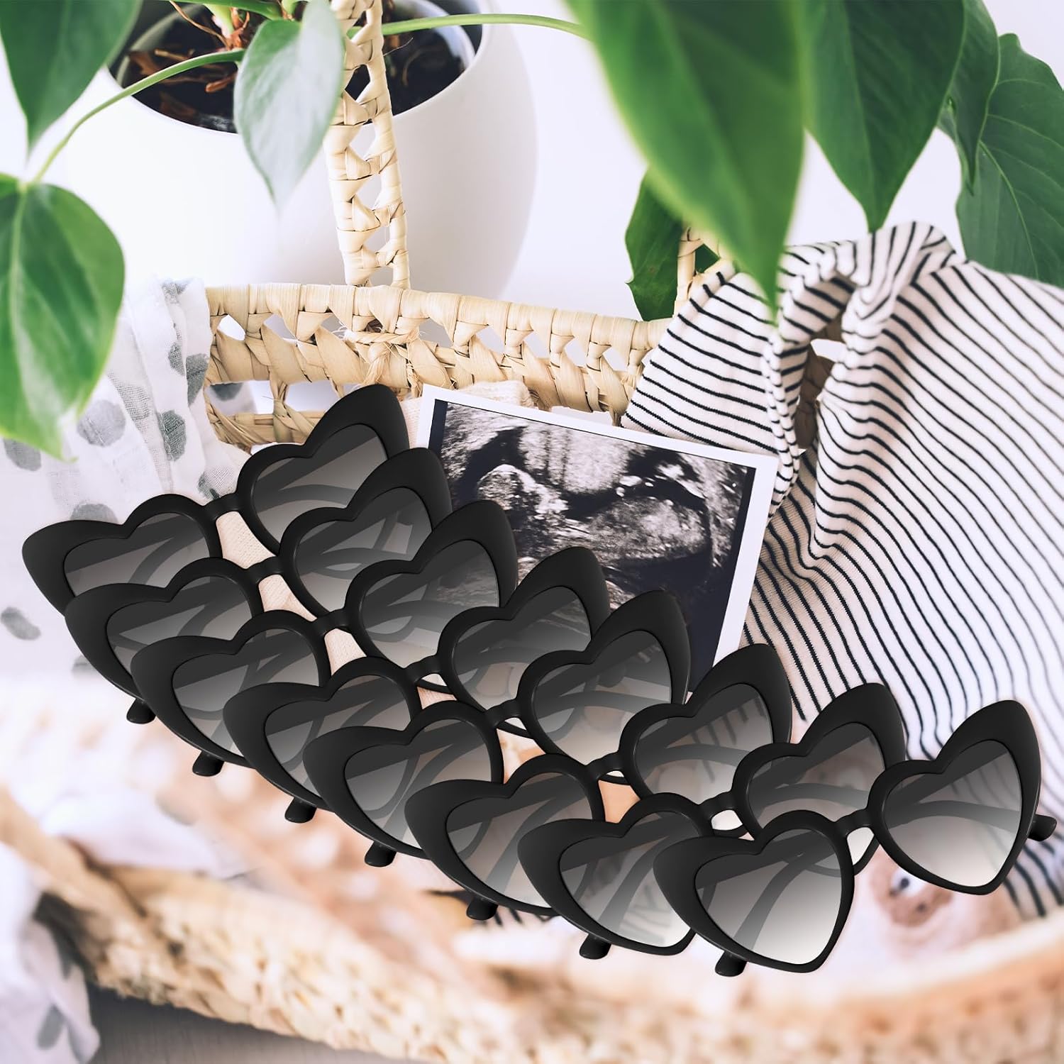 Morcheiong 8/16 Pcs Heart Shaped Sunglasses Bulk Vintage Heart Glasses Bachelorette Party Favors for Women Wedding Bridal - Image 3