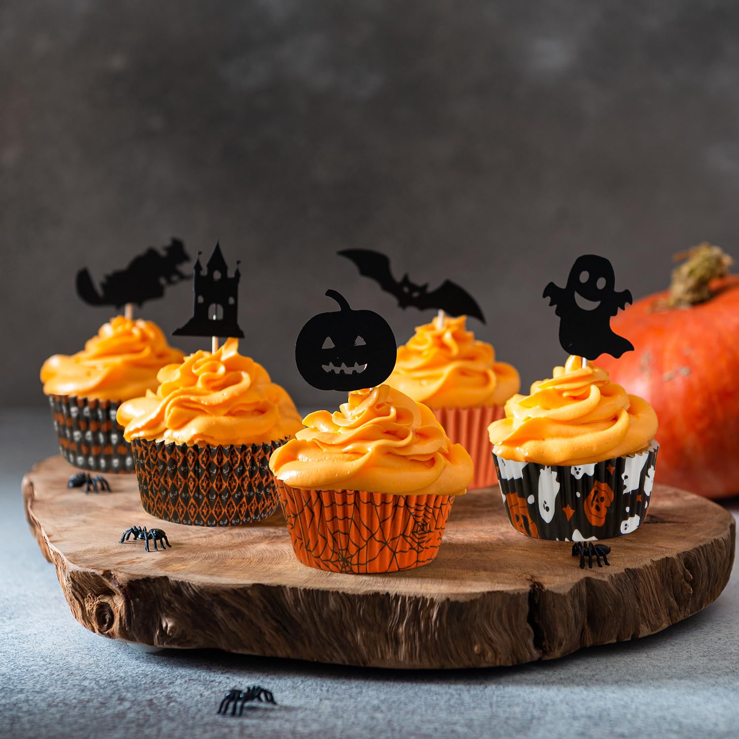 Quera Cupcake-Förmchen Halloween Set - 600 Stück, Motive: Kürbis, Spinne, Geist, Totenkopf, In Schwarz, Orange, Lila