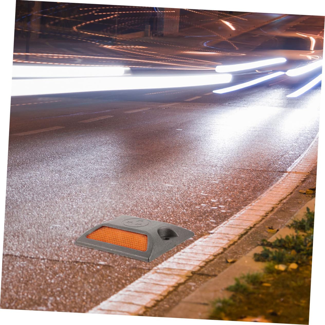 4pcs Reflective Aluminum Road Studs Heavy Duty Driveway Safety Reflectors for Enhanced Nighttime Visibility and Boundary Marking Weather-resistant Roadside Warning Indicators