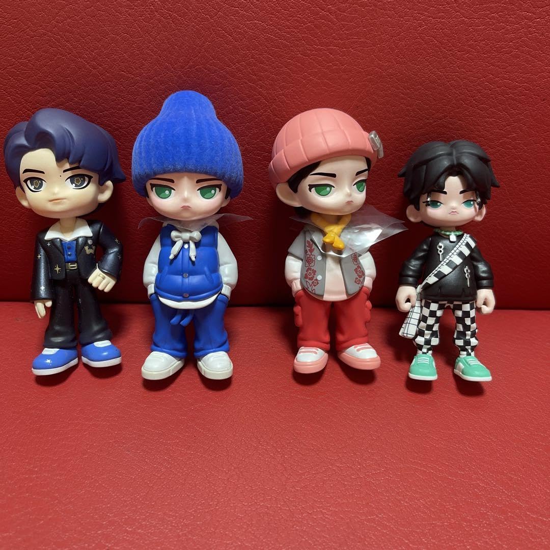 Amazon.co.jp: 王一博 一波王炸 街舞公式限定フィギュアセット : おもちゃ