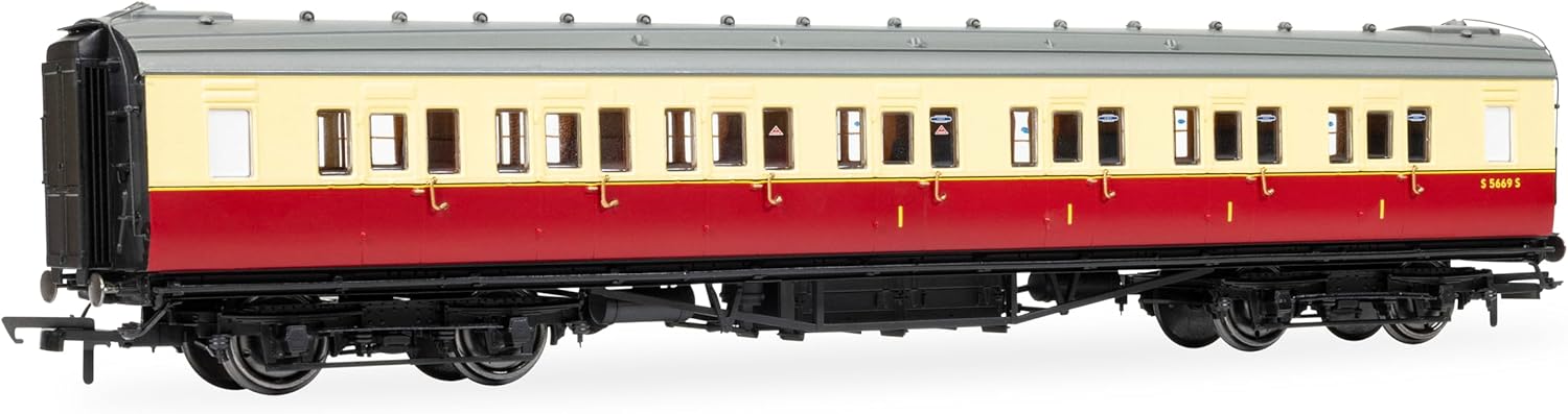 Hornby BR Maunsell Composite Class S5665 Set 222