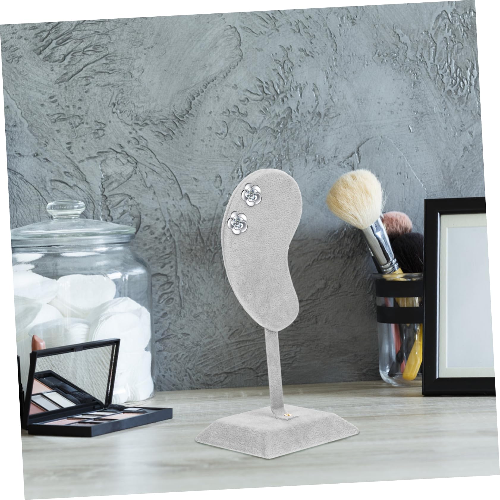 BESPORTBLE Ear Shaped Earring Holder Stylish Display Stand for Earrings and Ear Studs for Home Retail Shops and Trade Fairs Organizer for Women