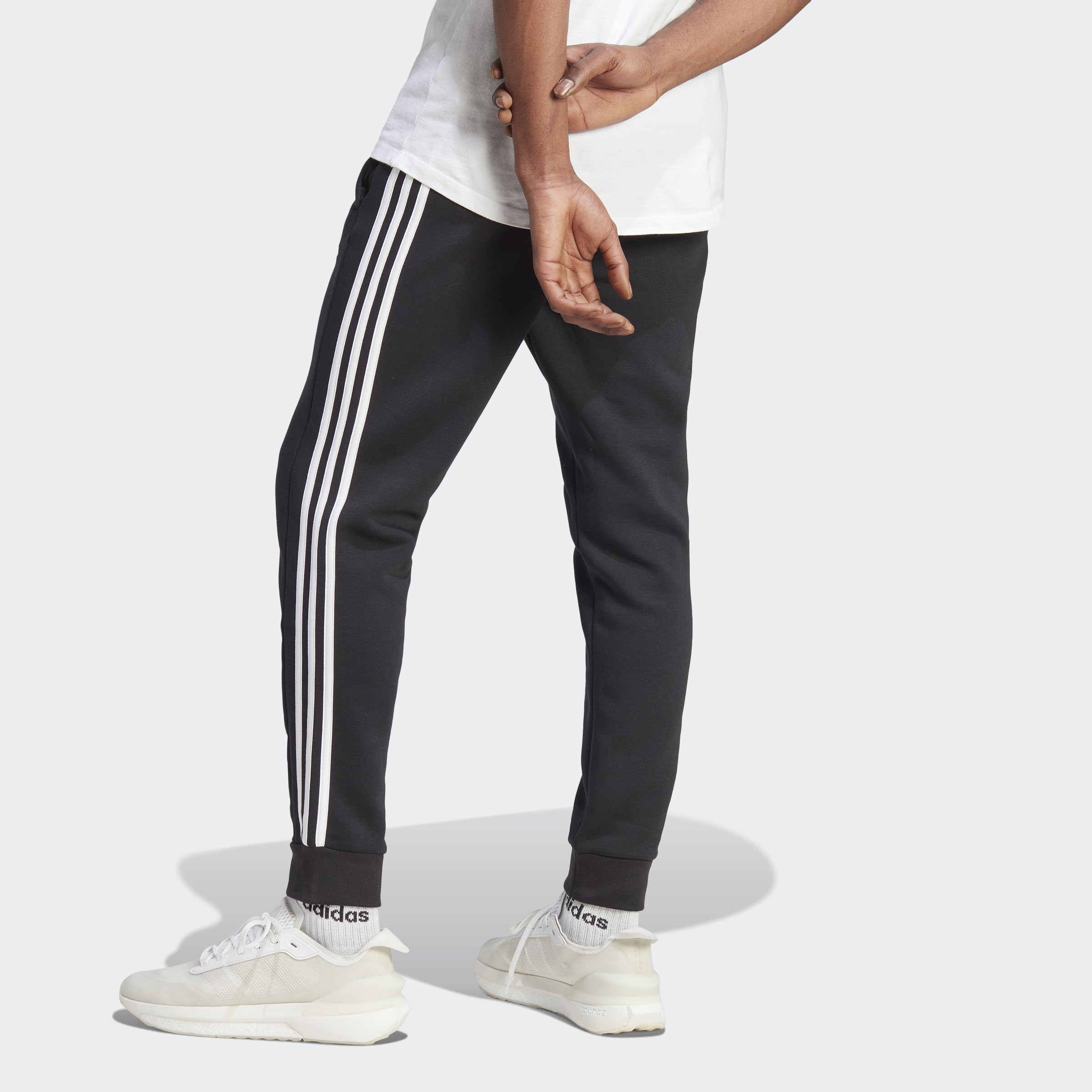 Adidas - Essentials Fleece Tapered Cuffed 3-Stripes Pants, Pantaloni da Tuta Uomo