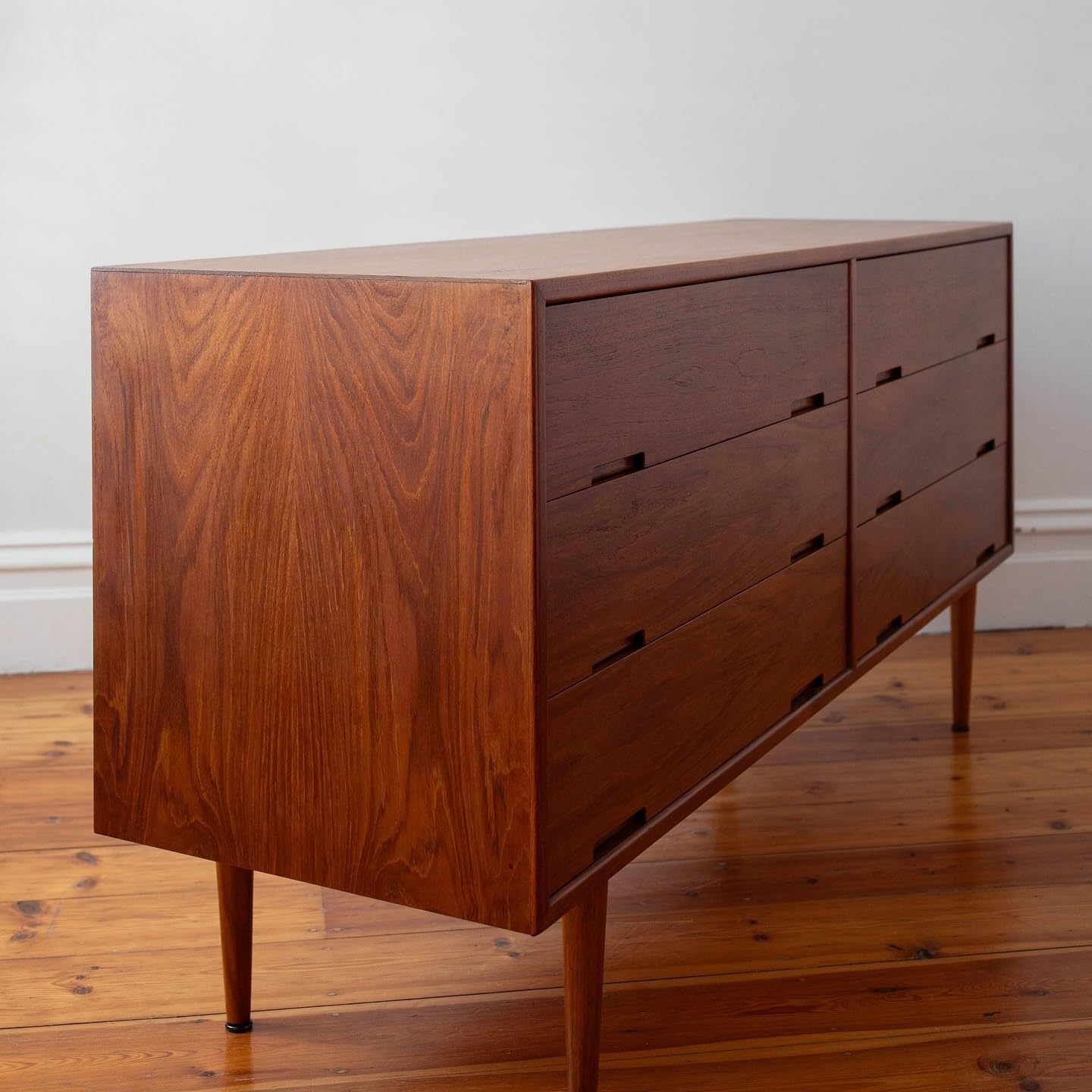 Sideboard Cabinet 152x40x78cm Solid Wood Bar Kitchen Sideboard Living Room Bedroom Bed End Retro Storage Cabinet Home Porch Decoration Furniture Sideboard Cabinet with Drawers
