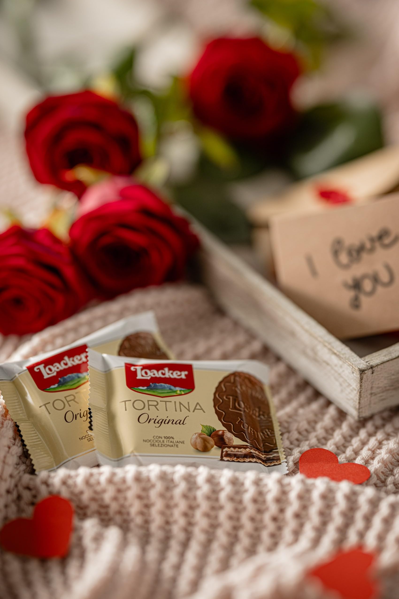 Loacker, Tortina Mini Original, Delizie Ricoperte di Cioccolato al Latte e Crema alle Nocciole e Cialde Wafer, Snack Ideali per Bar e Caffetterie, 1 Confezione Convenienza da 50 Biscotti Monoporzione