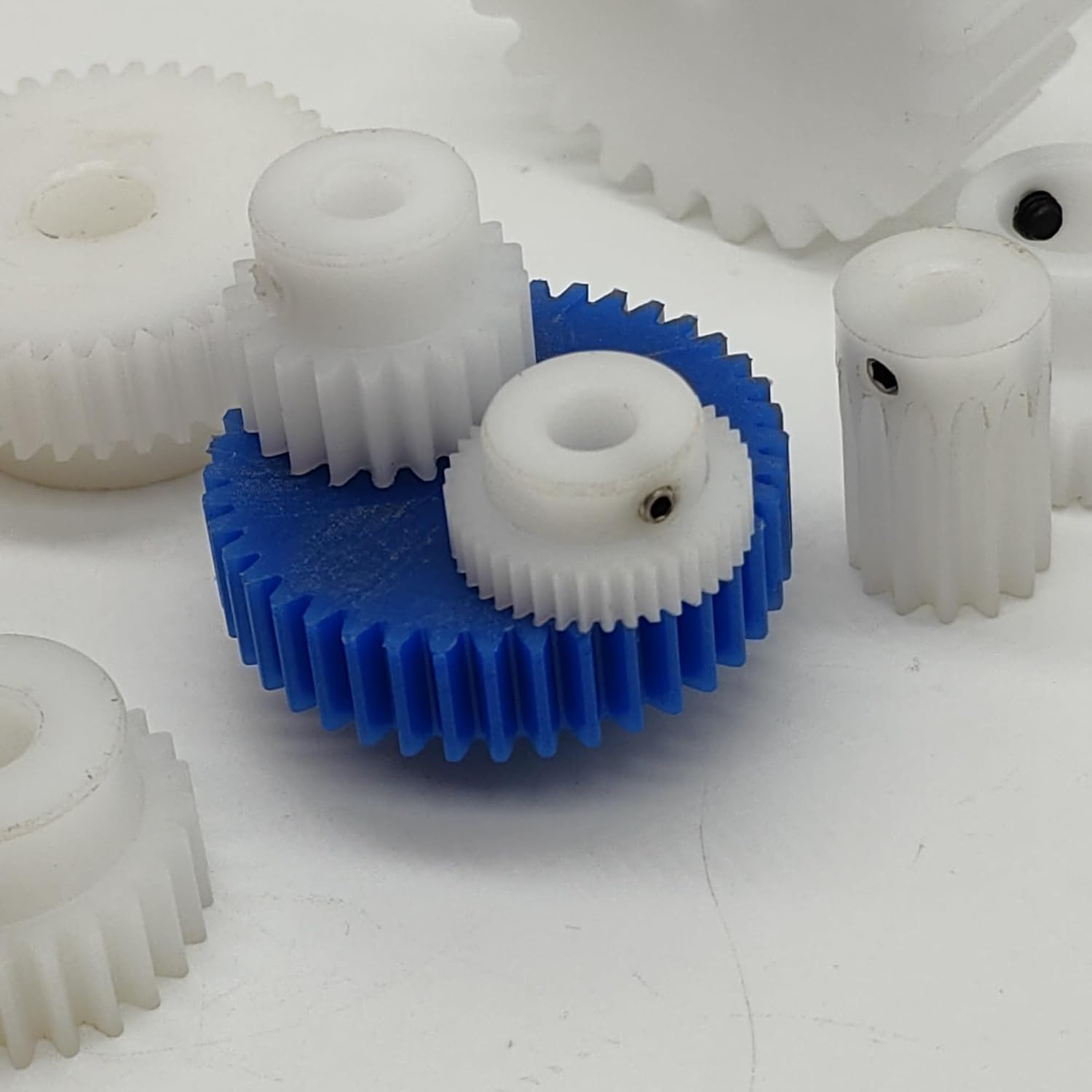 Plastic Motor Pinion Gears,Nylon Cylindrical Gear, 1.5 Module 28 Teeth Spur Pack of 2 45mm Diameter 15mm Thickness 4-15mm Bore(6.35mm BORE)