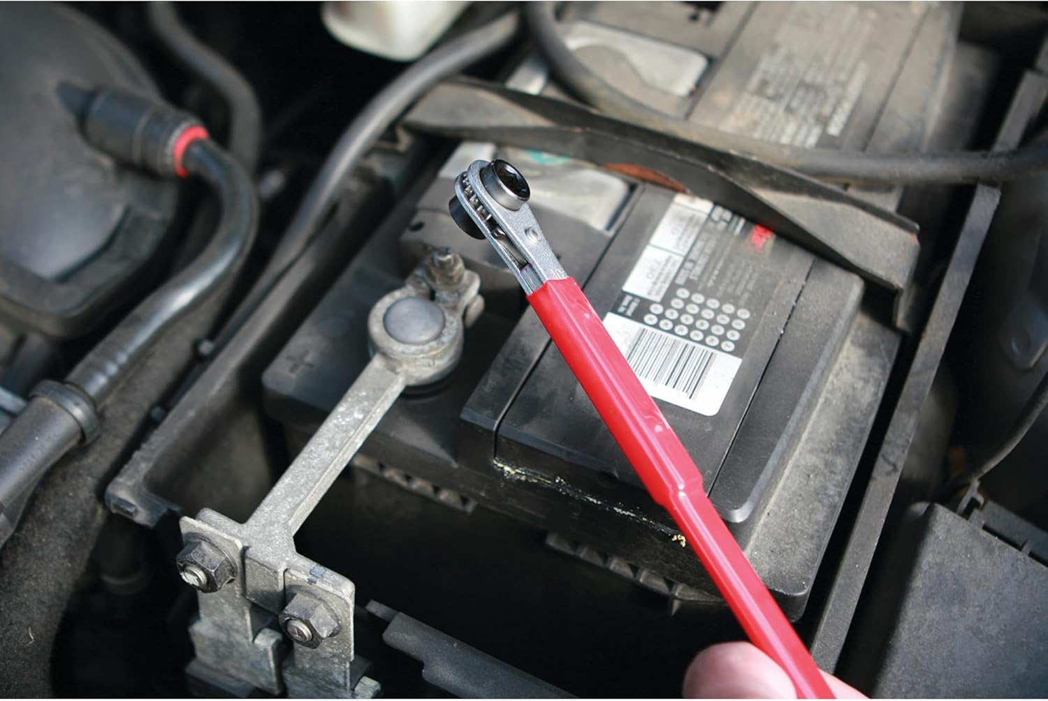 Performance Tool W1676 Side Terminal Battery Ratchet Wrench with Insulated Handle and Reversible Socket for Confined Areas, 95-Inches Long