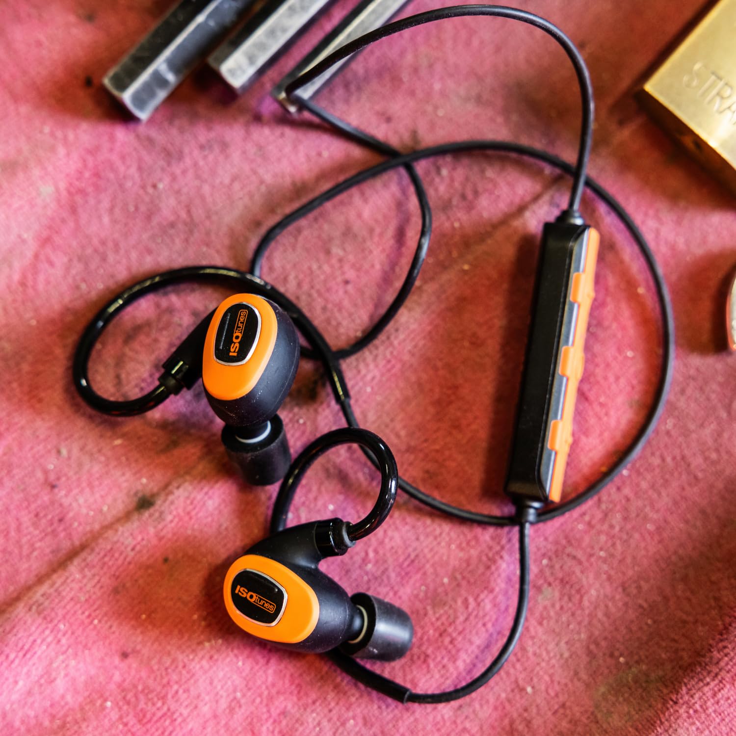 ISOtunes Pro 3.0 Bouchons Anti Bruit Bluetooth EN352 36 DB SNR | Protection auditive EN352 avec audio haute fidélité : 36 dB SNR, 20 h d'autonomie, IP67 eau et poussière