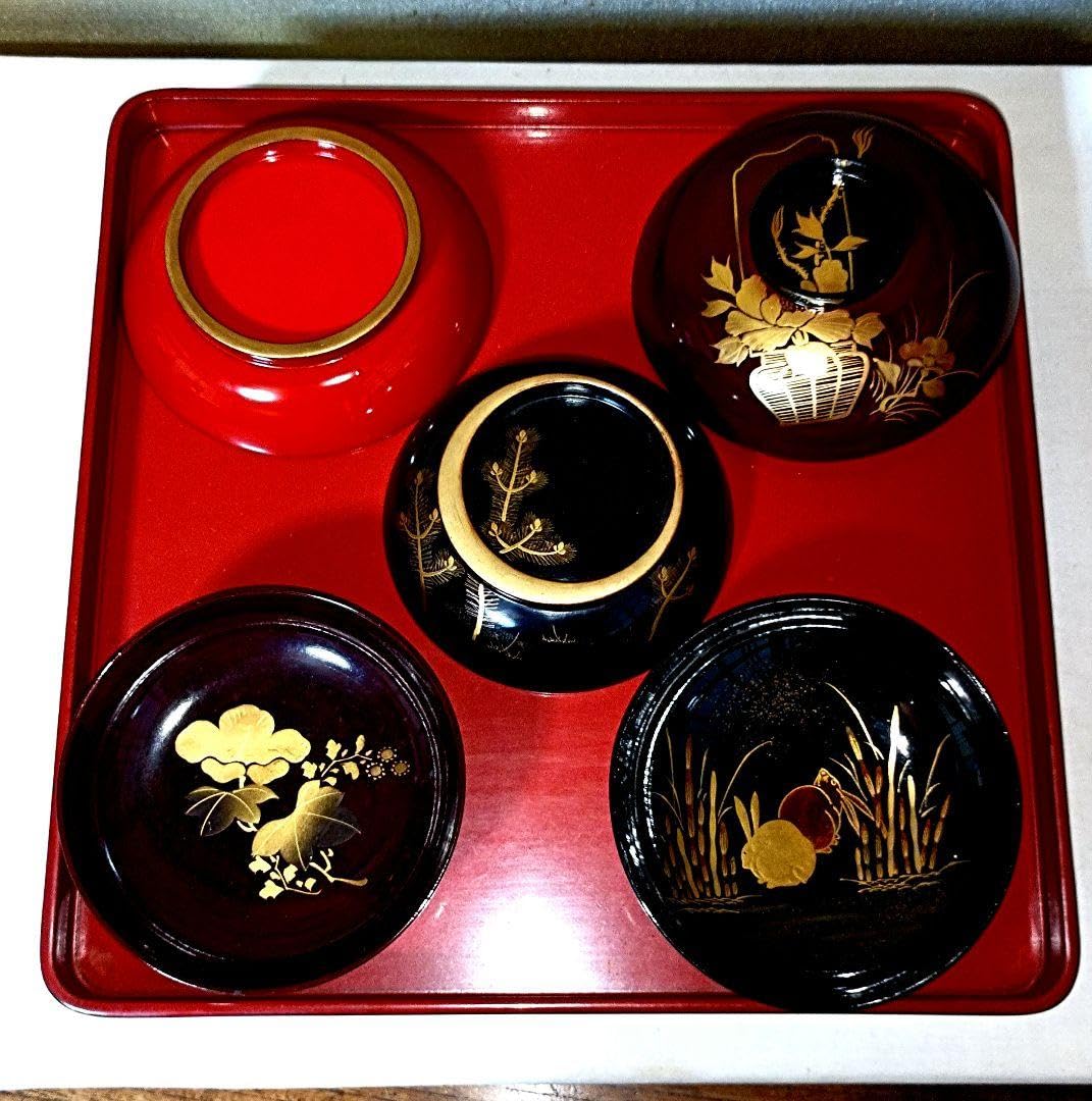 Amazon.co.jp: 金蒔絵漆器セット(金蒔絵椀2客、輪島朱塗椀1客、蒔絵皿2
