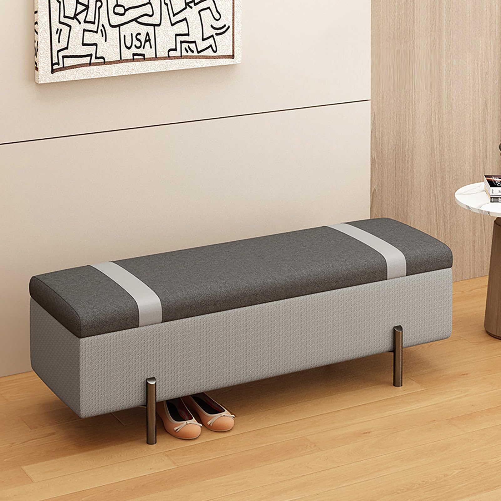 Banc de rangement en cuir chaleureux pour un intérieur cosy