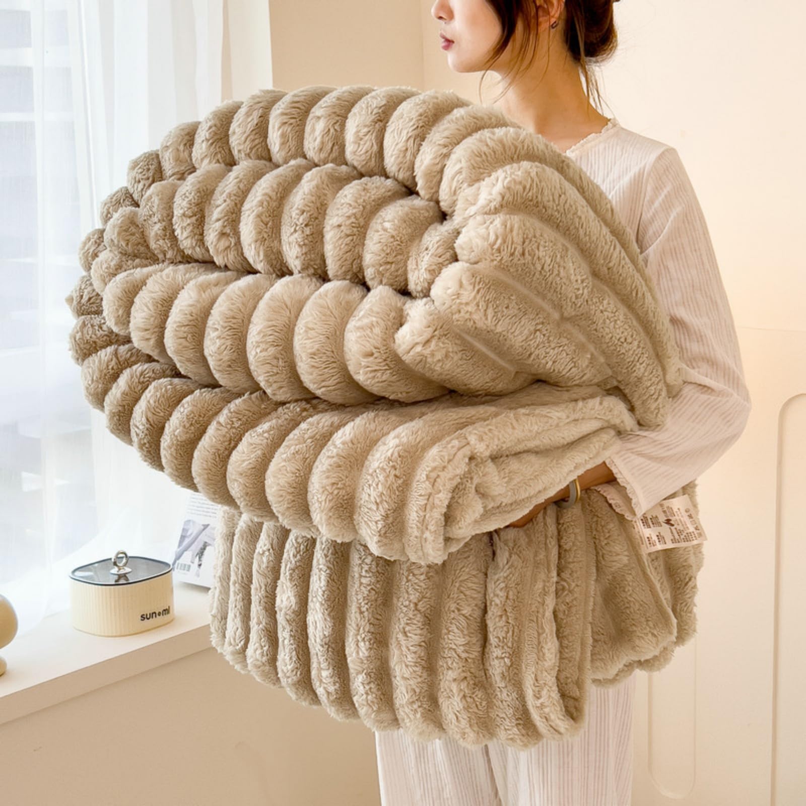 Highdi Sherpa Throw Blanket Large, Fleece Blanket for Double King Bed Size Lightweight Sofa Throw Warm Fluffy Microfiber for Travel, Camping, Couch (TW23 Khaki,150 * 200cm)