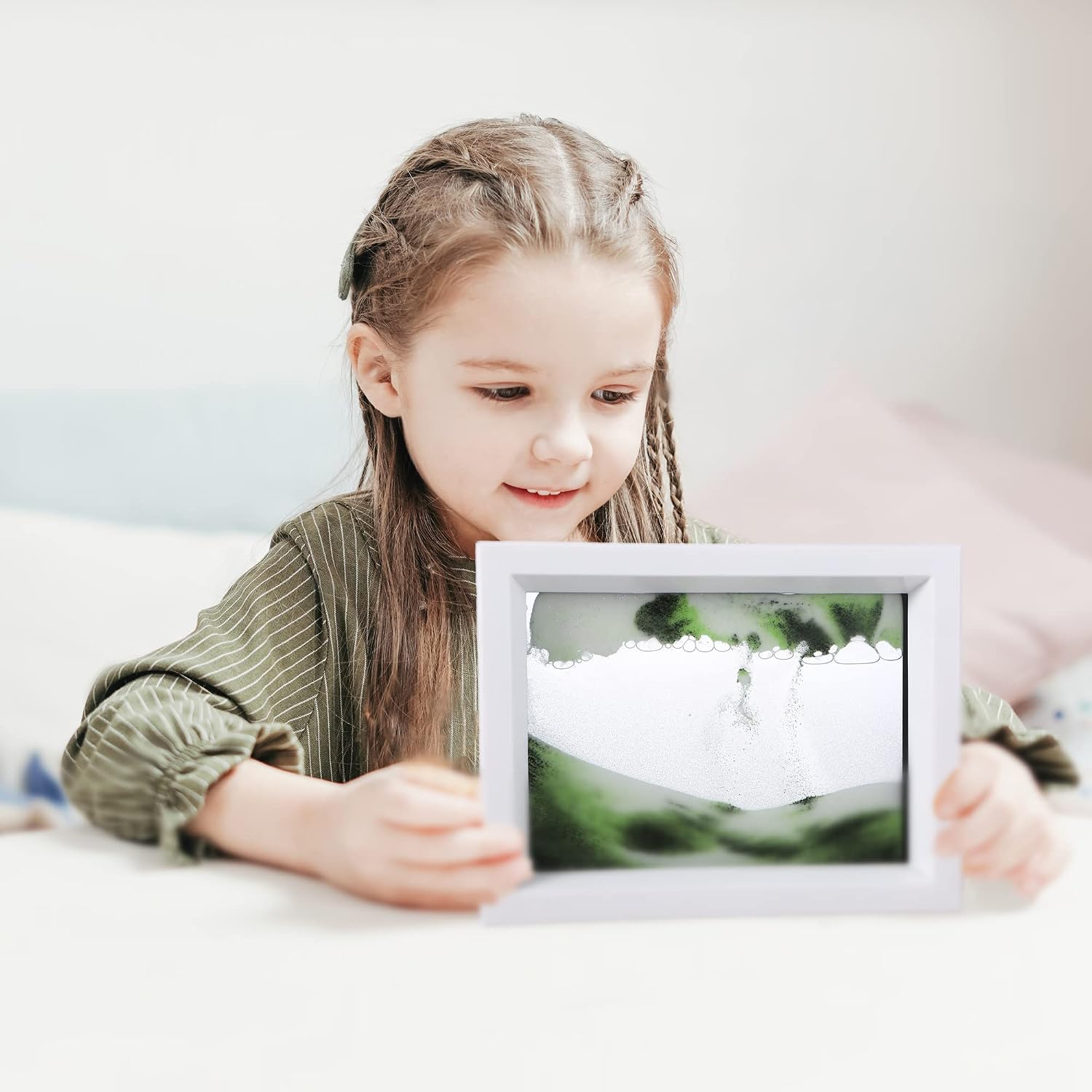 CooCu Moving Sand Art Picture,Desktop Art Toys and As A Gift(Green Space) - Black,White,Green