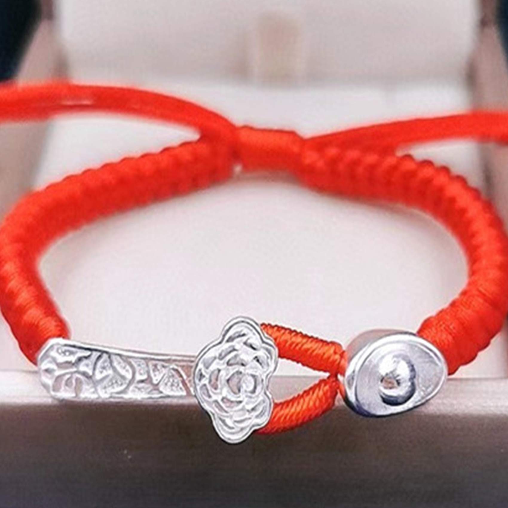 Pulsera de la Suerte, Pulsera Feng Shui, Riqueza, Colgante lingote Plata Ruyi, Hilo Rojo Tejido a Mano, Amuleto Estilo Retro Chino para Parejas, ajustab