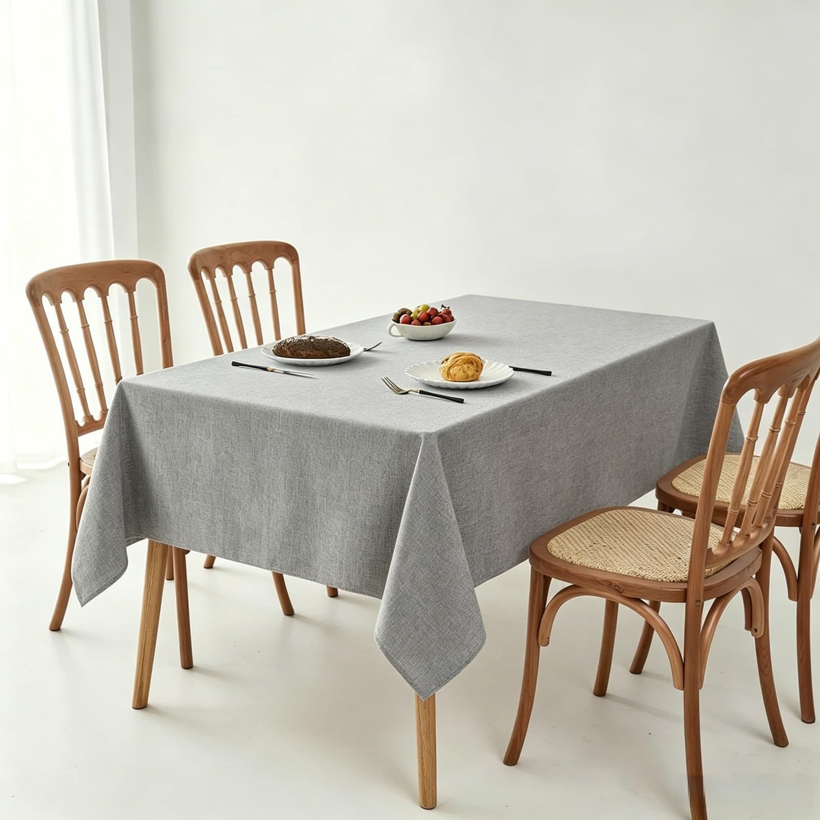 LIHUANE Table Cloth Wipe Clean 135 x 265 cm Wipeable Water Resistant Wipe Clean Tablecloth Washable Polyester for Rectangle Tables, Light Grey
