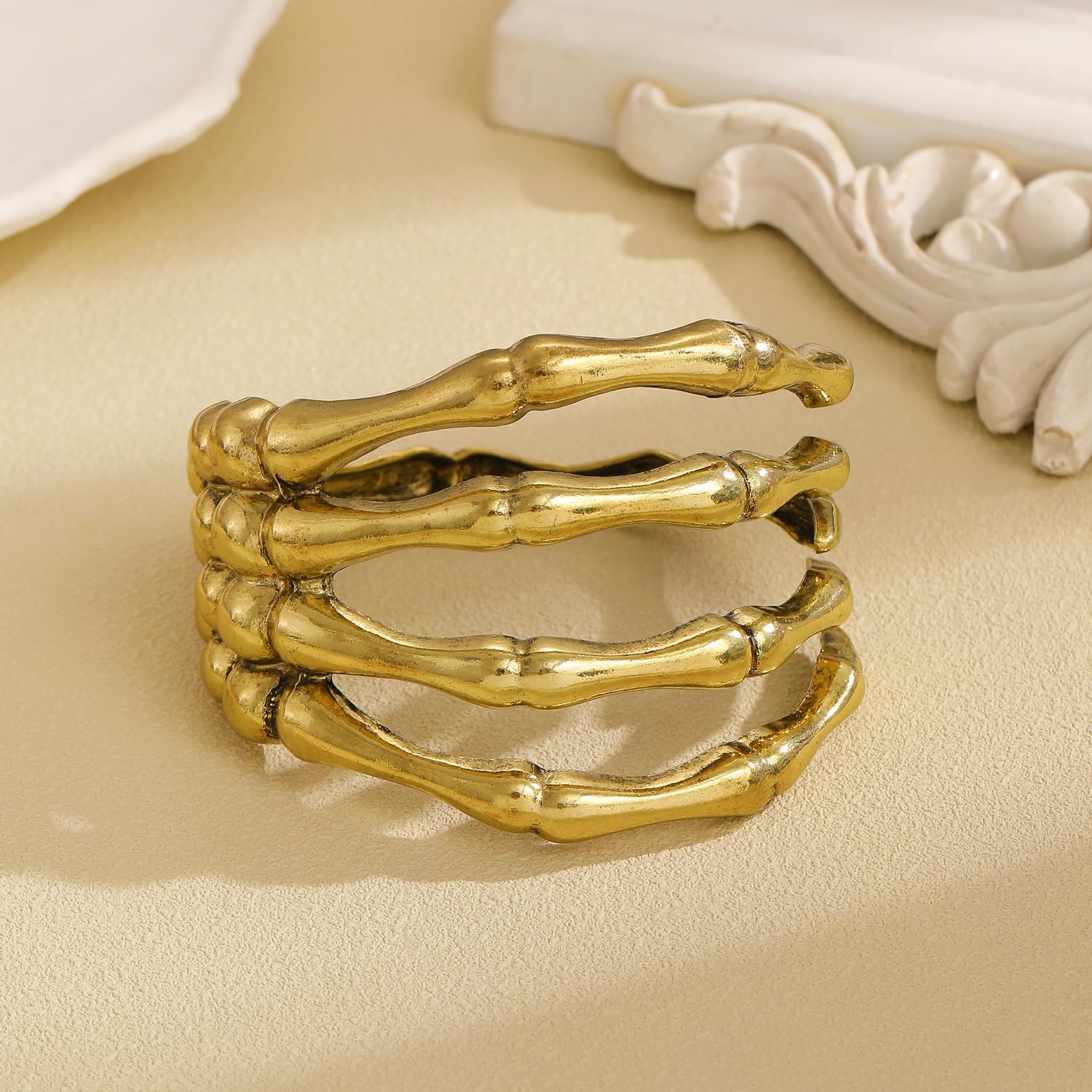 Punk Skeleton Hand Bracelet for Women Gold Silver Skull Arm Cuff Open Adjustable Skeleton Bracelet Gothic Halloween Jewelry