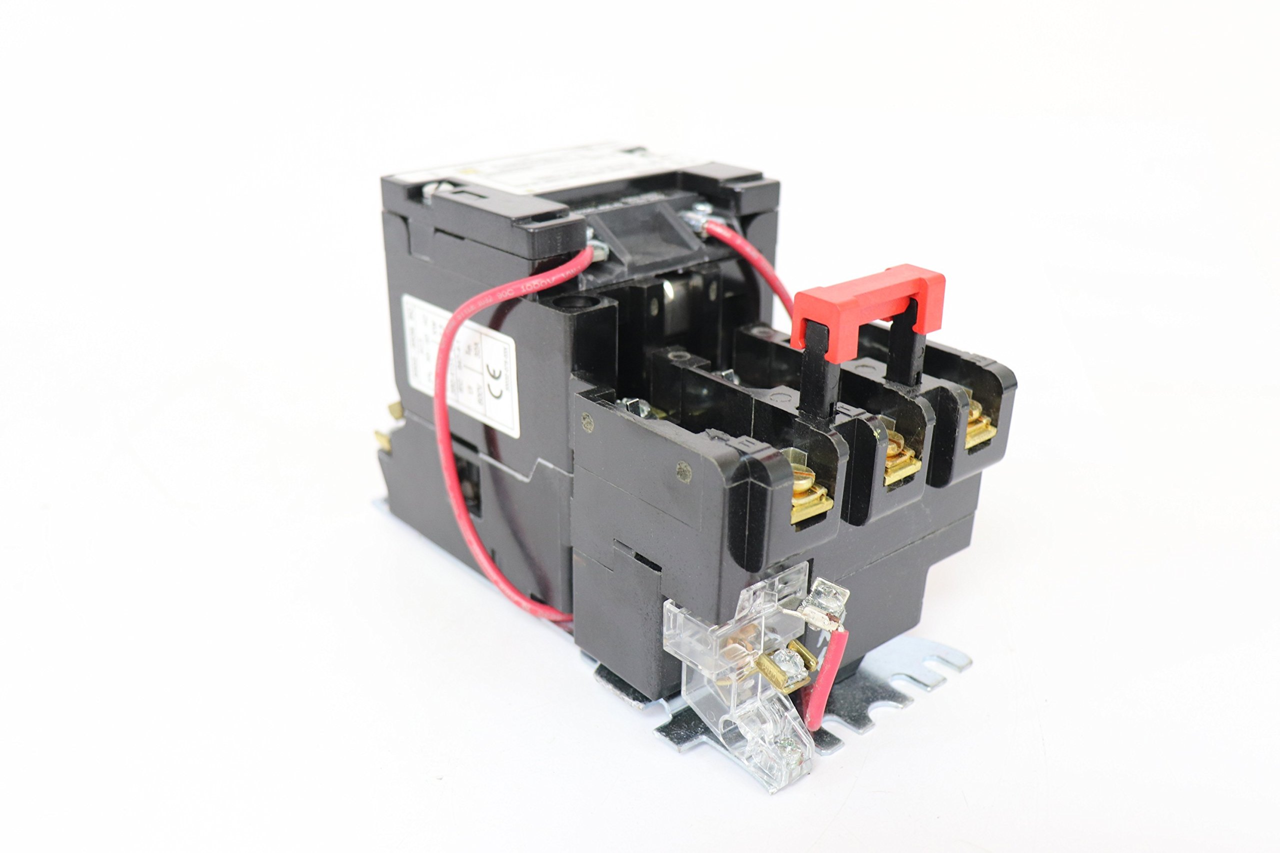 Square D - 8536SCO3V02S - AC Magnetic NEMA Size 1 Starter.