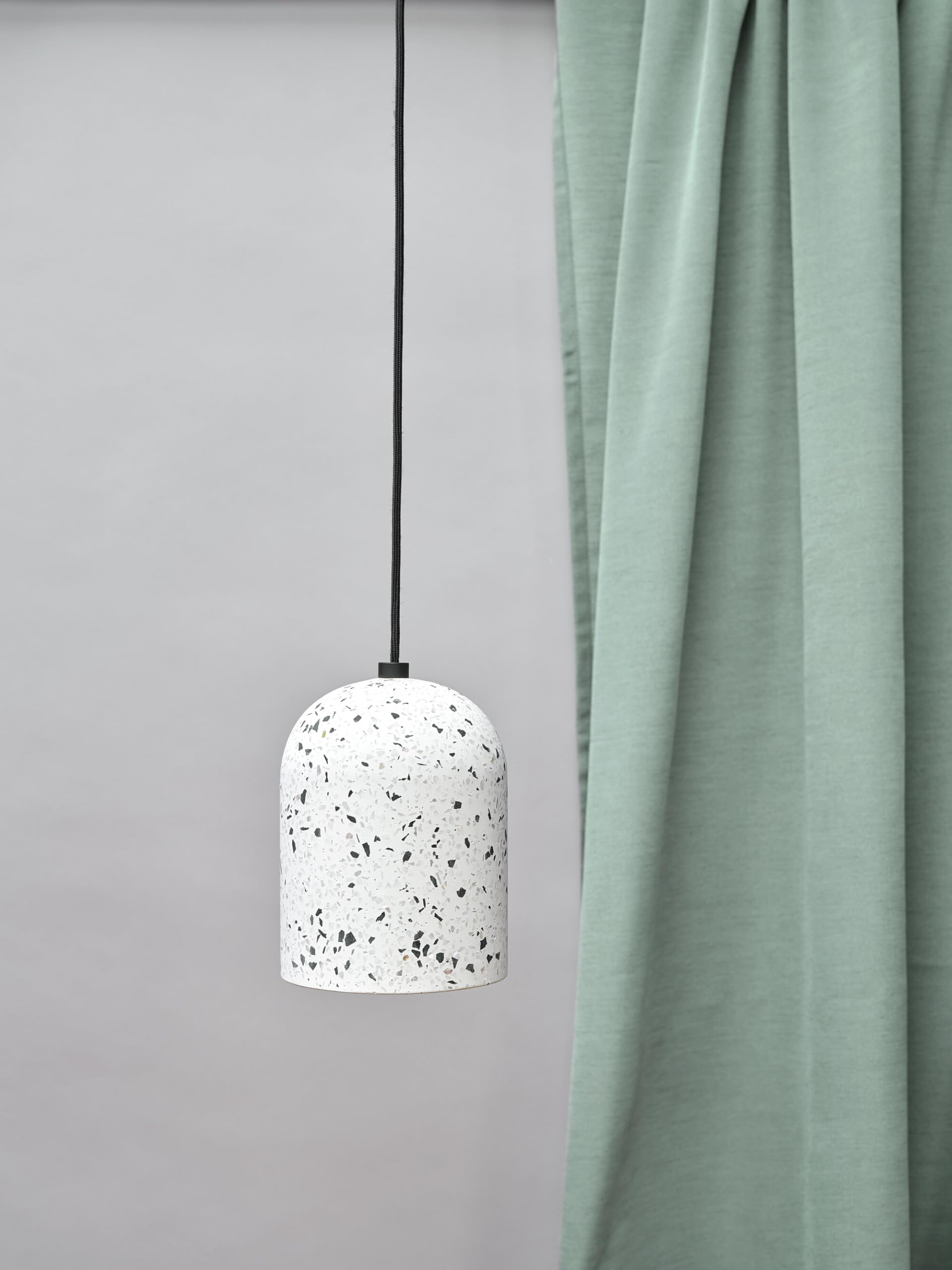 LEDVANCE DECOR Pendelleuchte Paper Drop. mit einem tropfenförmigen Lampenschirm aus Papier. Barbabietola Modern Beleuchtung für Zuhause. Aus Carta. 1 - fiammig. Stahl. Leuchtmittel nicht enthalten.