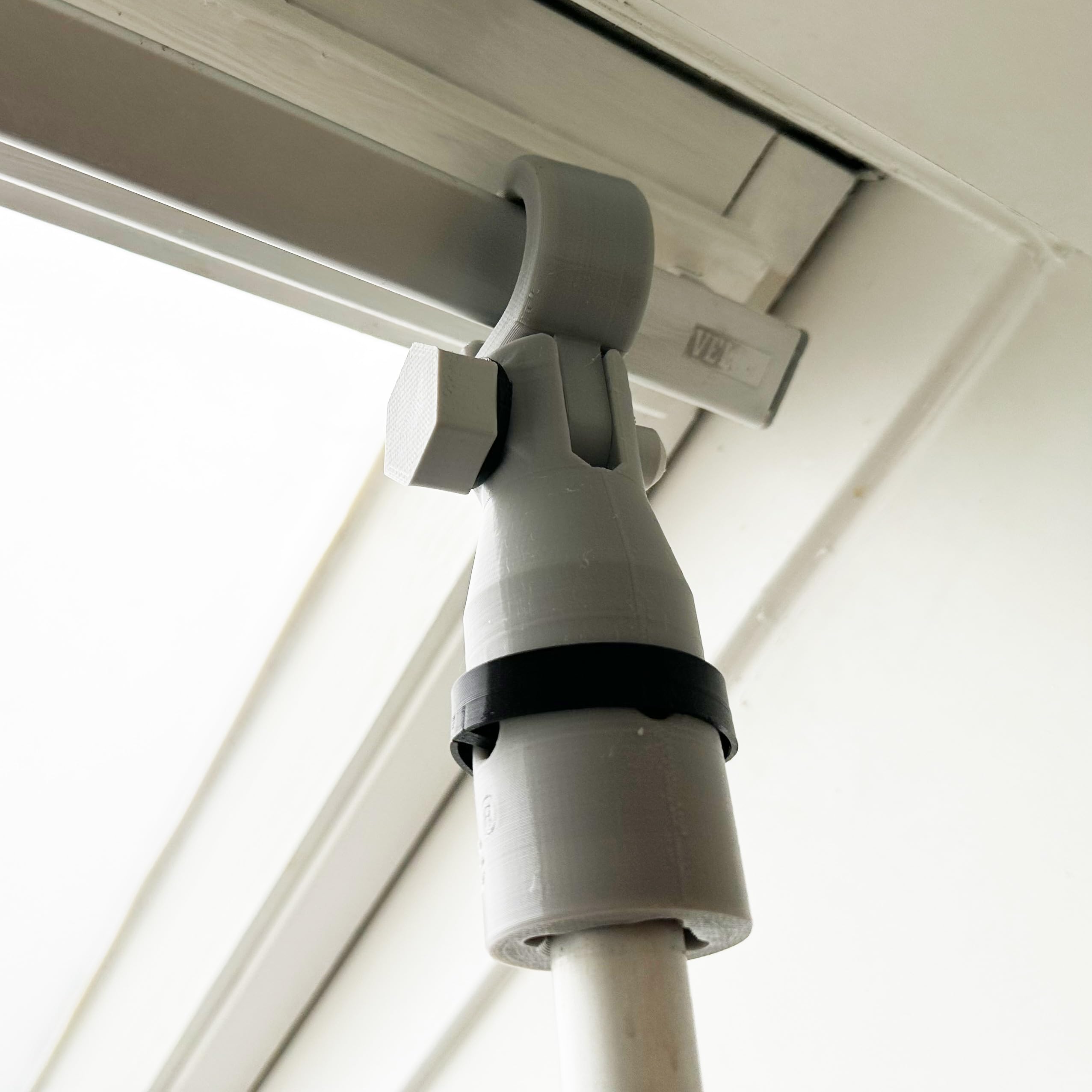 Dachfenster-Öffner Aufsatz Set mit 2 Haken für Teleskopstangen | Zubehör mit starrem und beweglichem Haken zum Öffnen hoher Fenster ohne Leiter, werkzeugloser Wechsel, passend bis 12m.