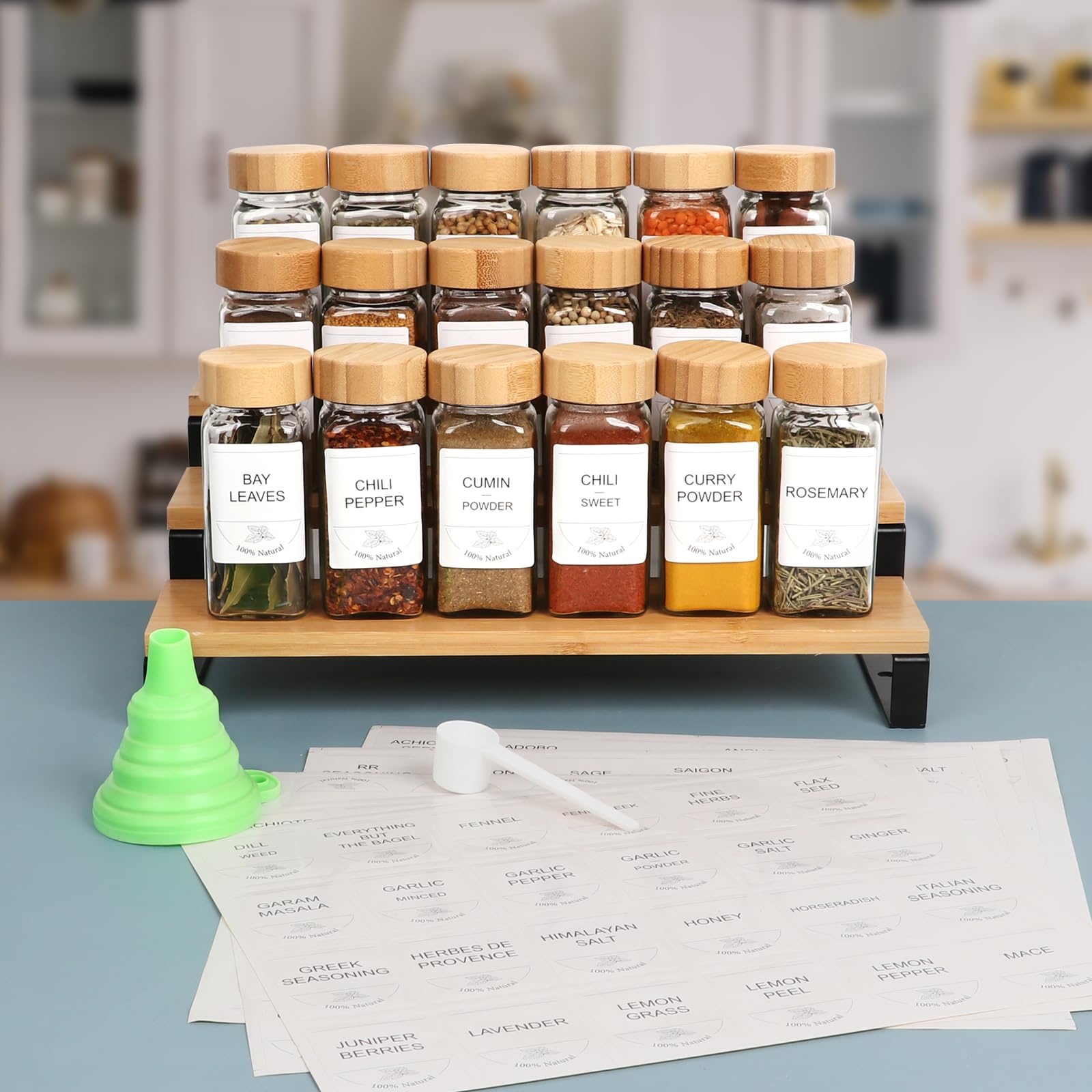 Lot de 36 pots à épices en verre de 113,4 g avec couvercles en bambou, récipients à épices carrés vides avec 319 étiquettes à épices vierges et imprimées, entonnoir pliable pour armoire de