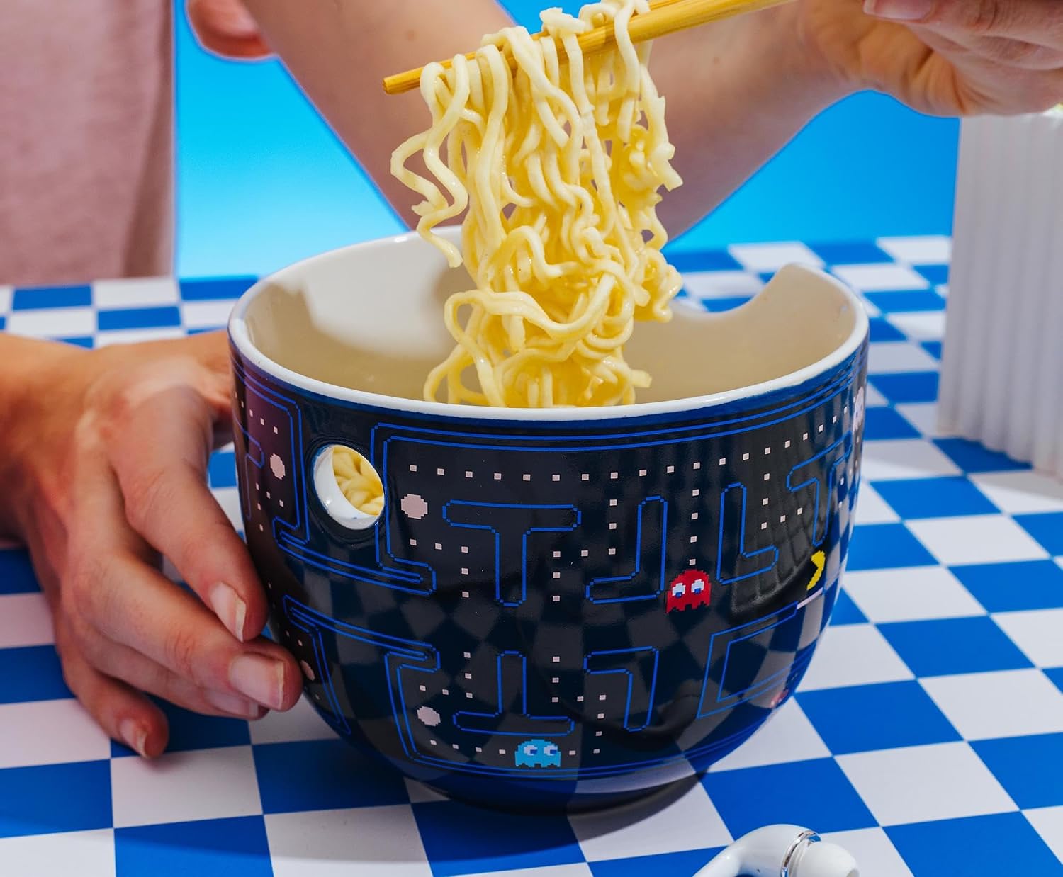 Pac-Man Classic Maze Ceramic Ramen Dinnerware Set | Includes 20-Ounce Noodle Bowl and Bamboo Chopsticks